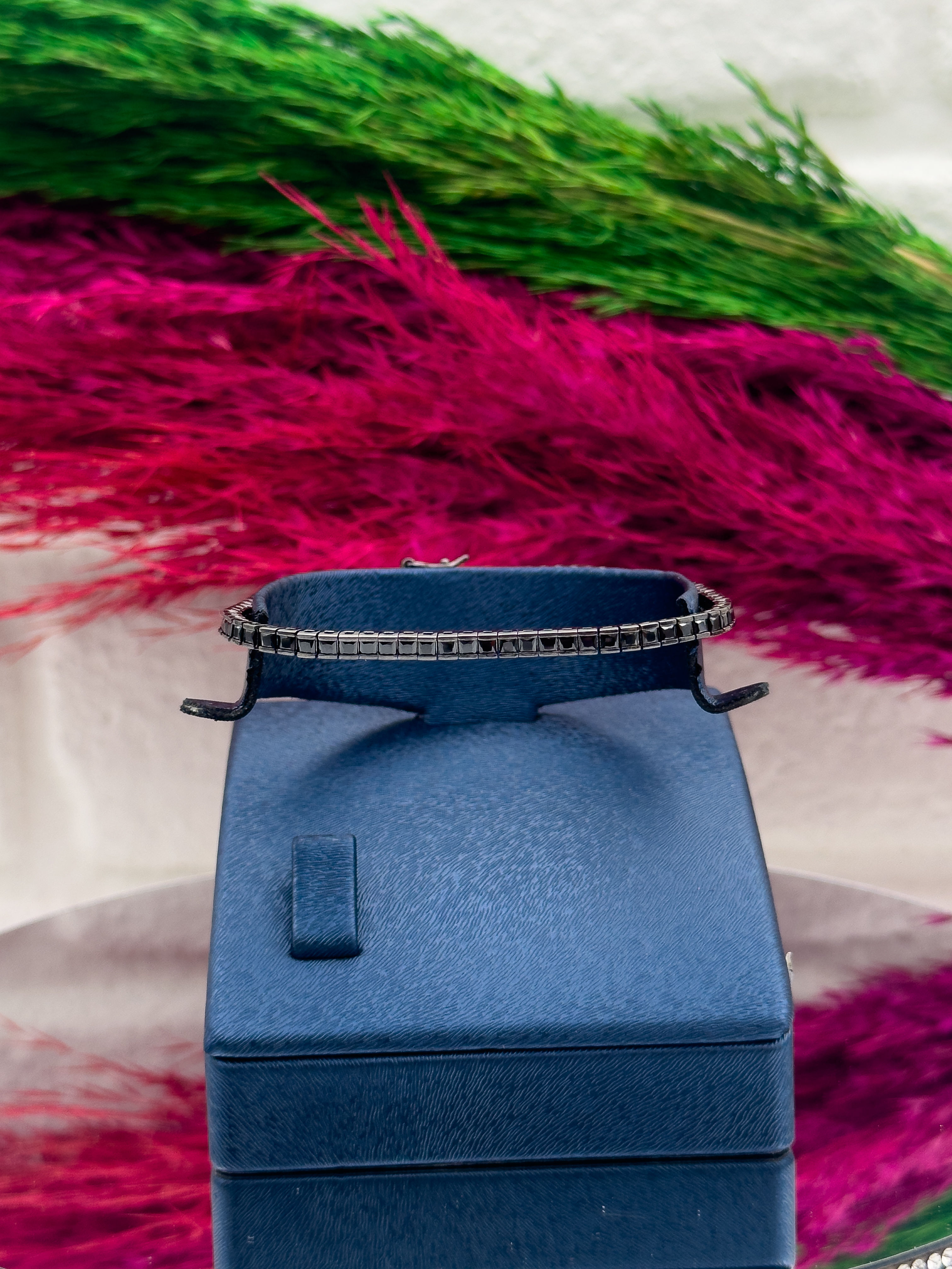 925 Ayar Gümüş 2MM Kare Siyah Onix Taşlı Su Yolu Modeli Zarif Kadın Bileklik