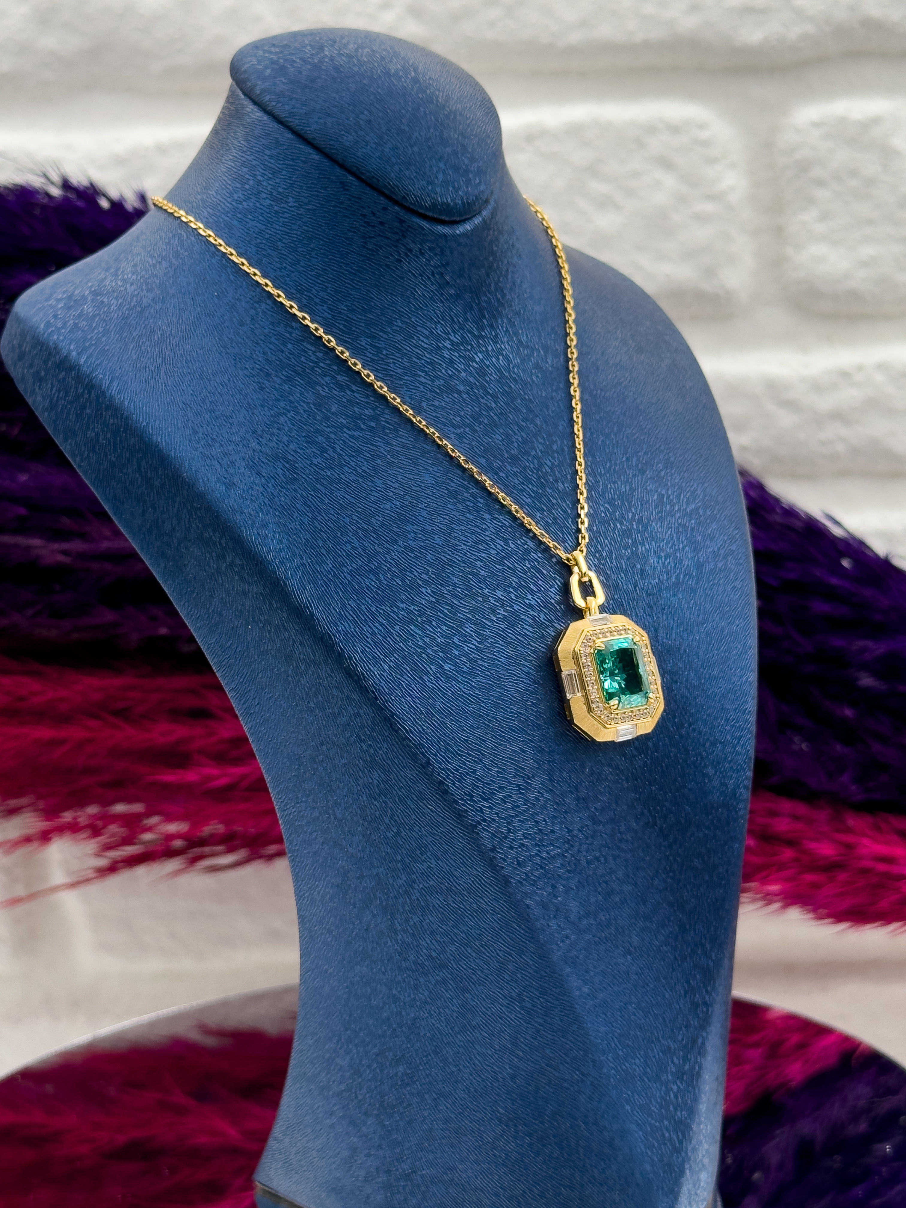 925 Ayar Gümüş İtalyan Tasarım Zümrüt Taşlı Zarif Kadın Kolye