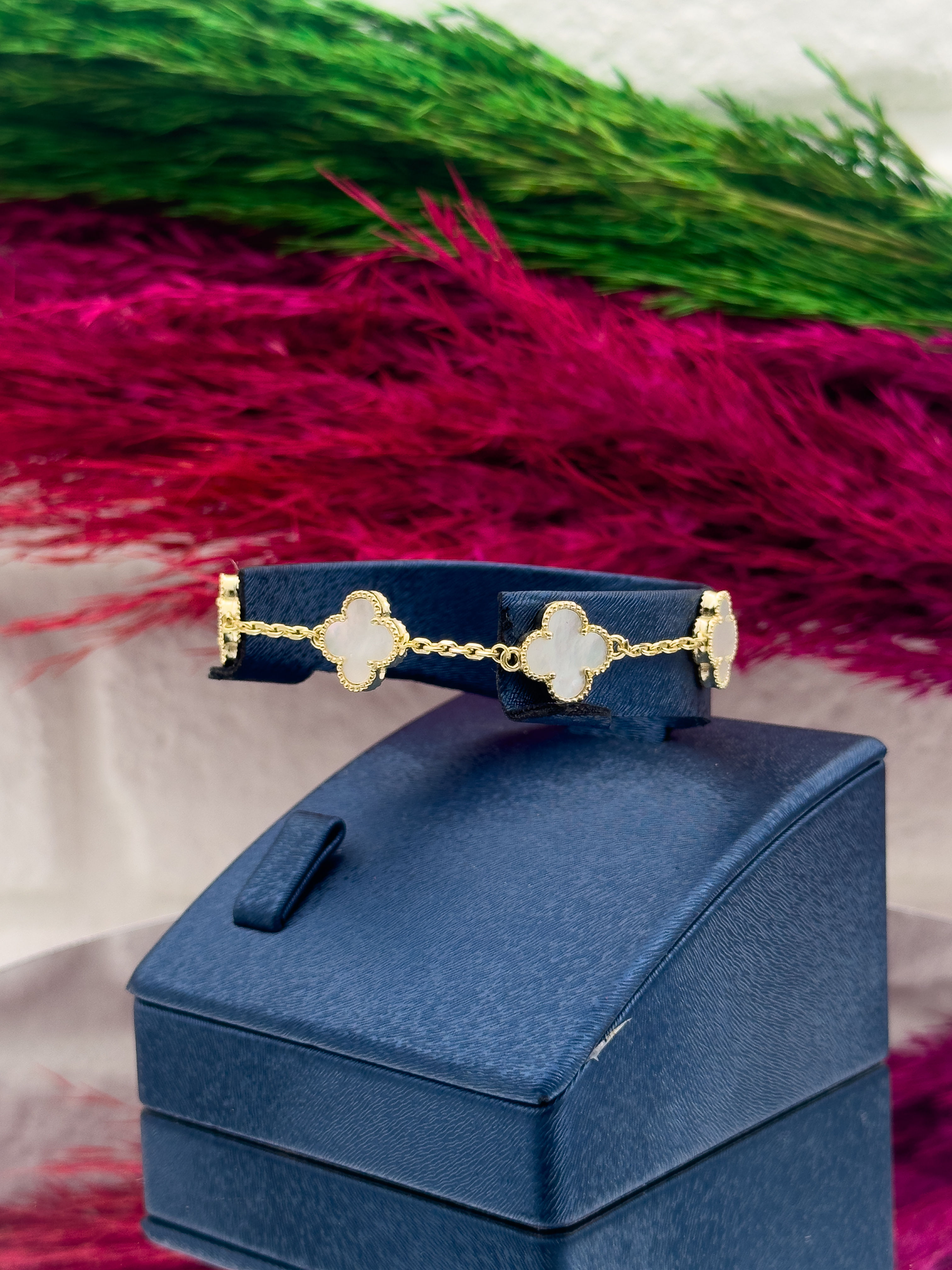 925 Ayar Gümüş 5’li Sedef Taşlı Yonca Modeli Zarif Trend Kadın Bileklik