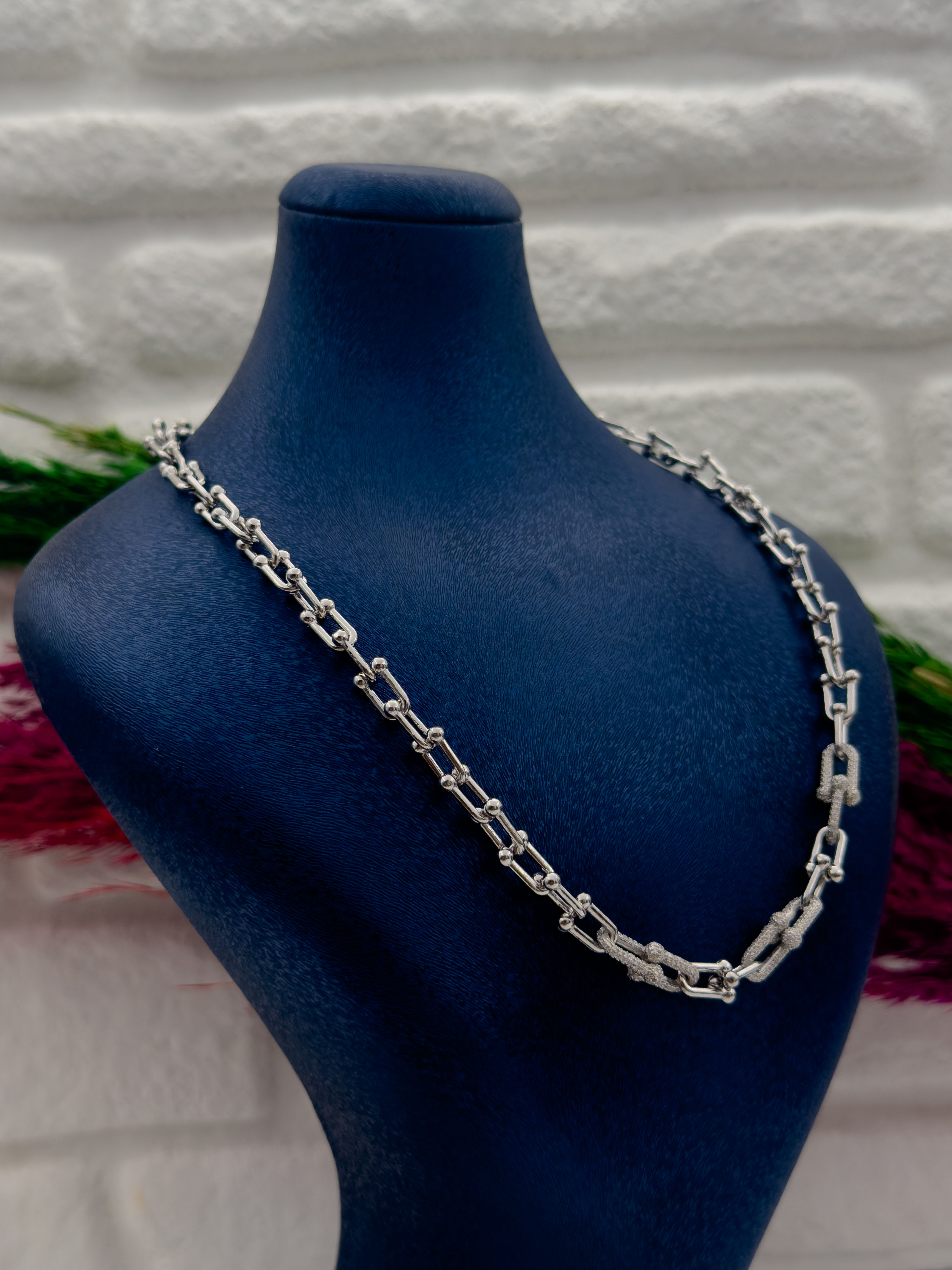 925 Ayar Gümüş Özel Üretim Ataş Modeli Spor Zarif Kadın Kolye