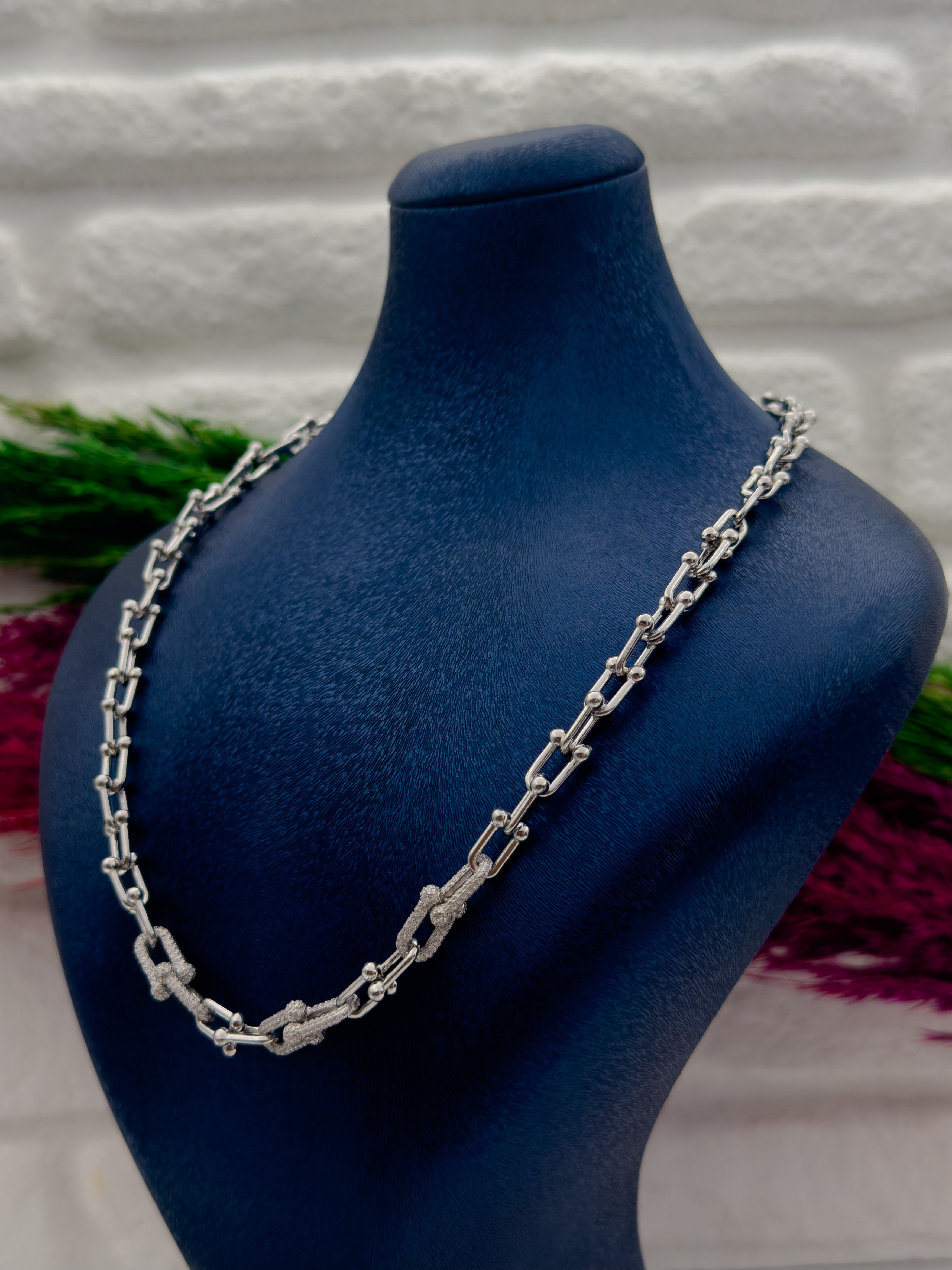 925 Ayar Gümüş Özel Üretim Ataş Modeli Spor Zarif Kadın Kolye