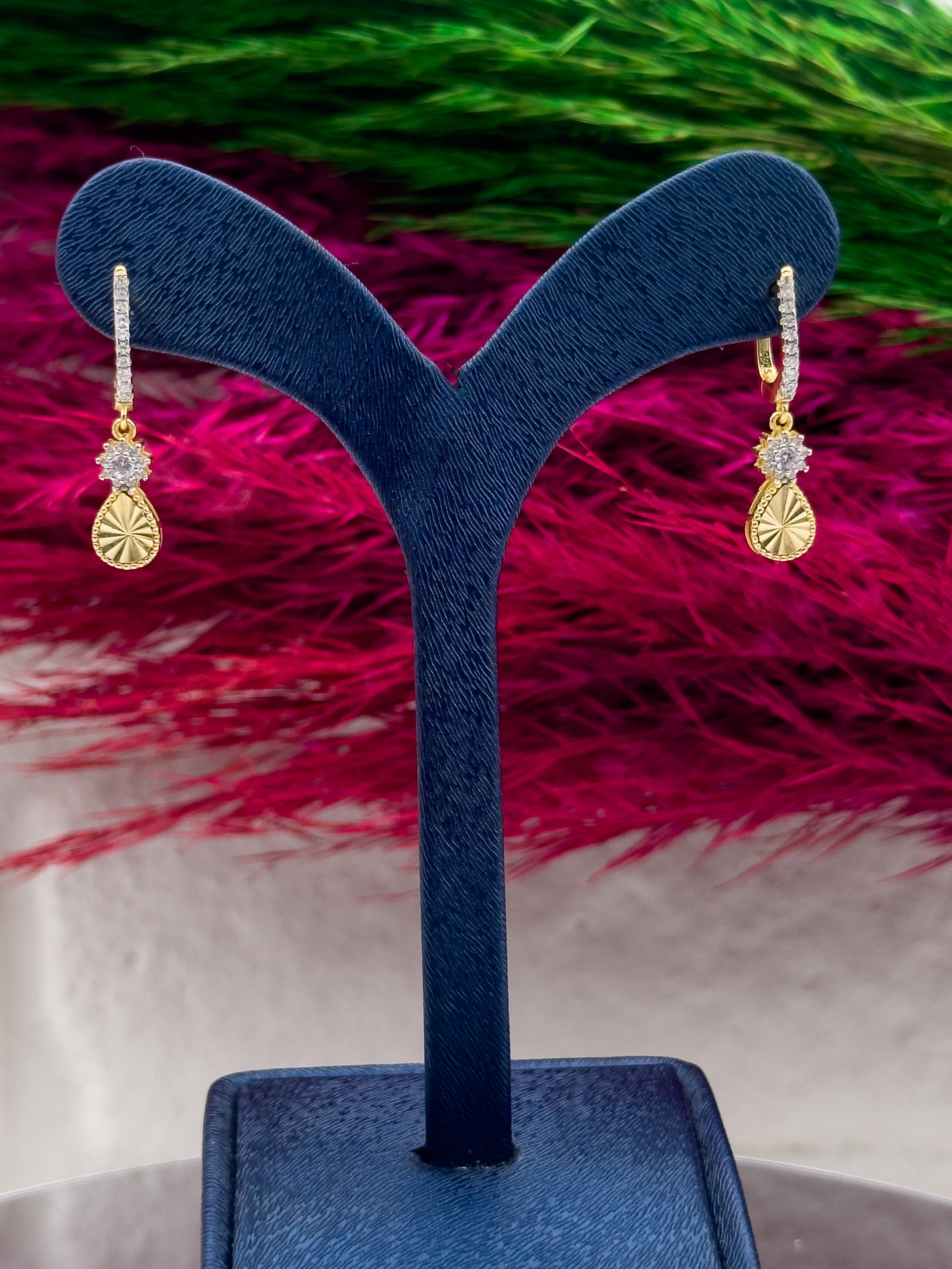 925 Ayar Gümüş Kalemli Gold Renk Sallantılı Lüks Kadın Küpe