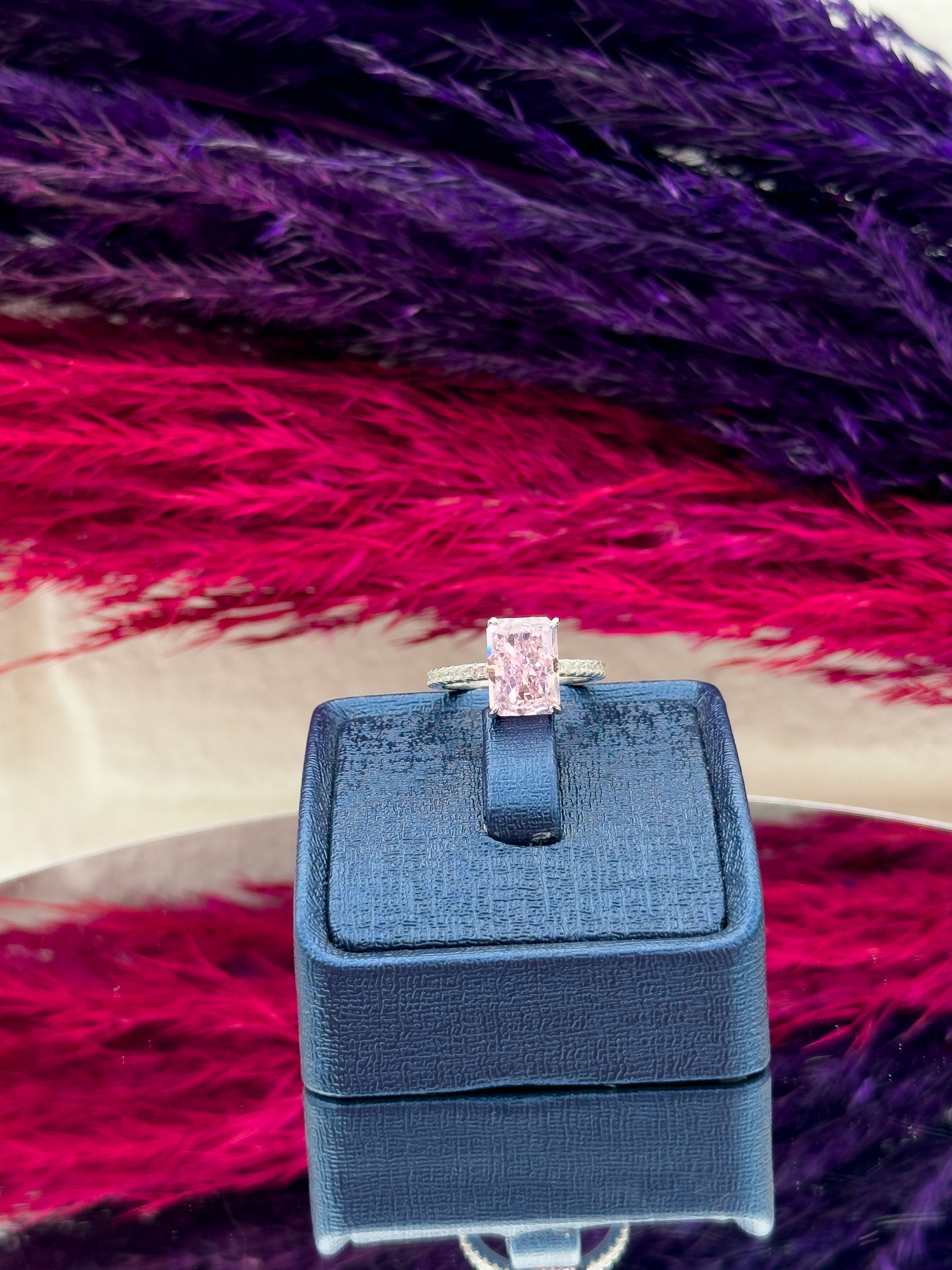 925 Ayar Gümüş Baget Pembe Kuvars Taşlı Pırlanta Montürlü Trend Kadın Yüzük