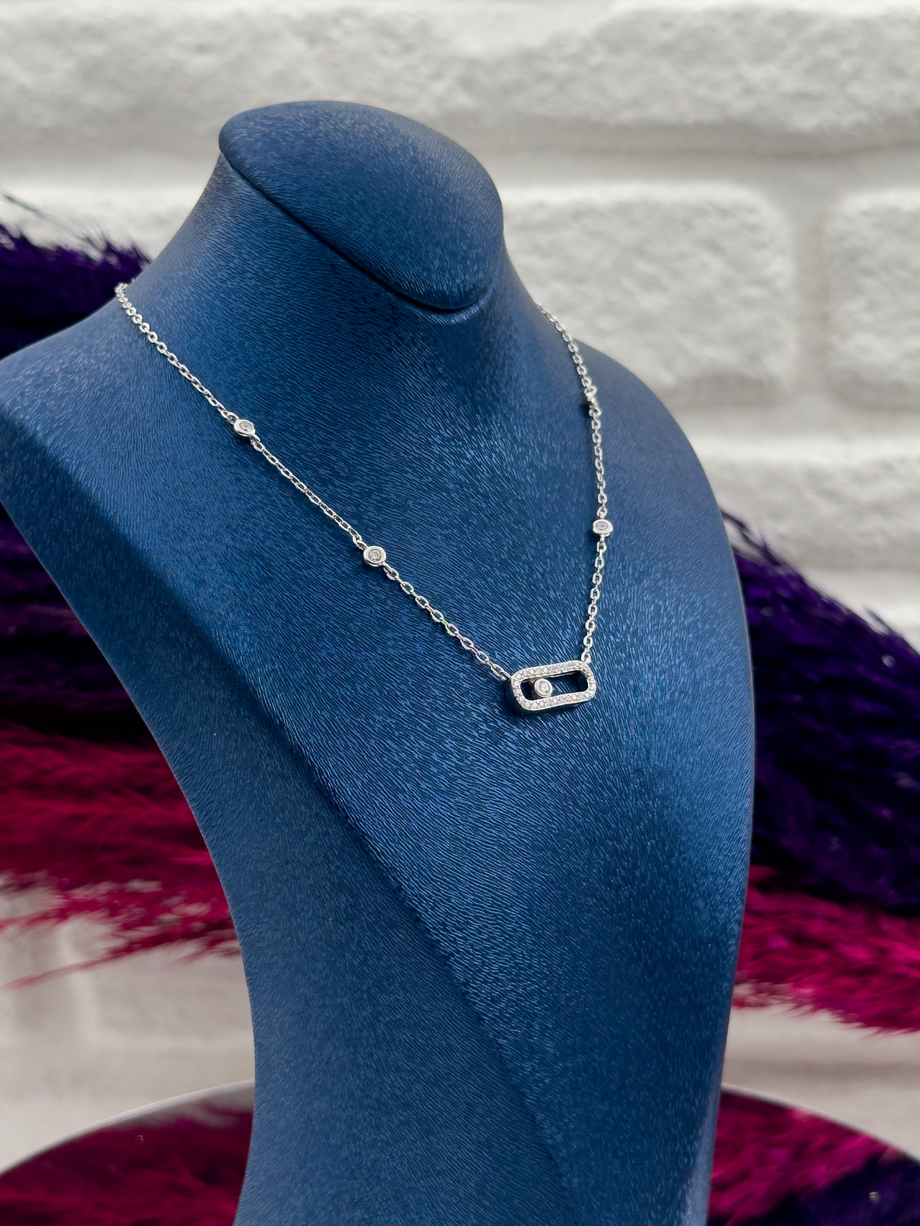 925 Ayar Gümüş Özel Tasarım Su Yolu Modeli Zarif Kadın Kolye