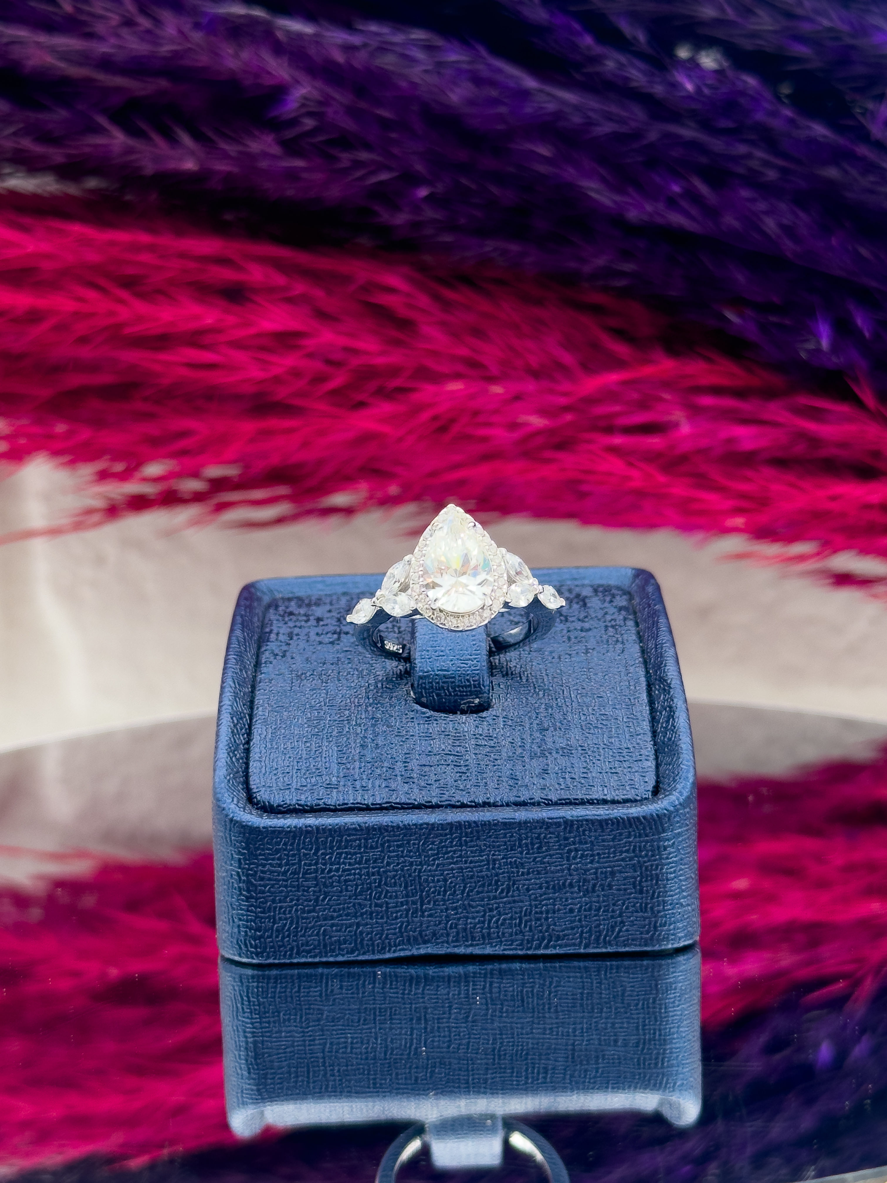 925 Ayar Gümüş Damla Taşlı Özel Tasarım Zarif Kadın Yüzük