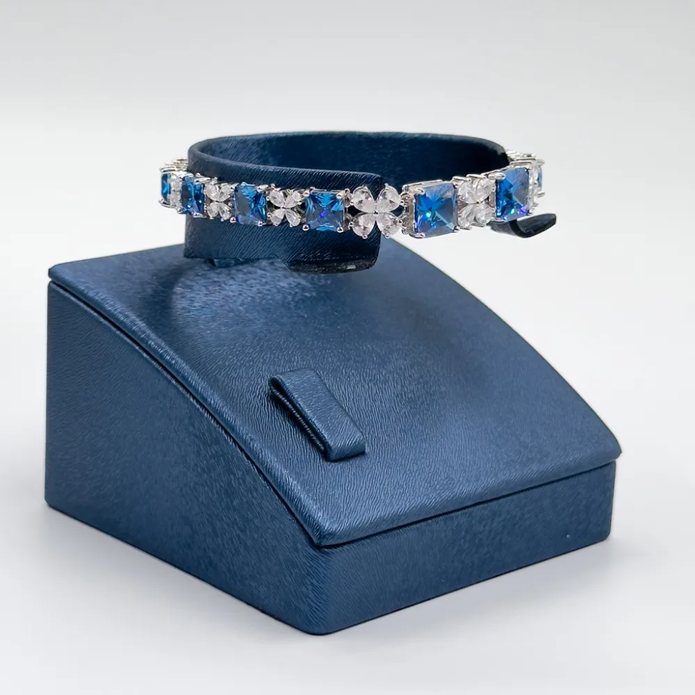 Pırlanta Montür Safir Taşlı Gümüş Bileklik