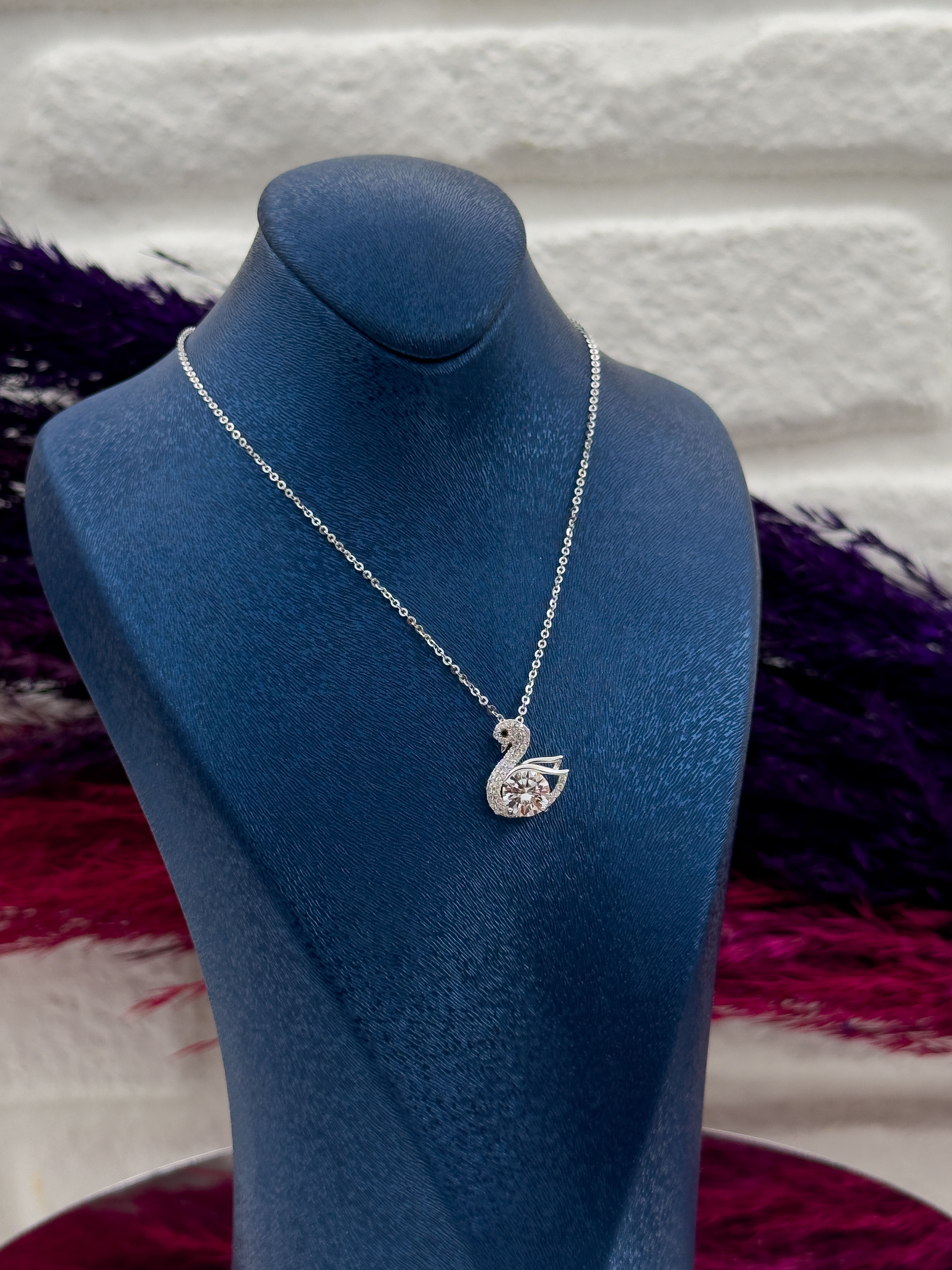 925 Ayar Gümüş Mistik Topaz Taşlı Kuğu Desenli Popüler Kadın Kolye