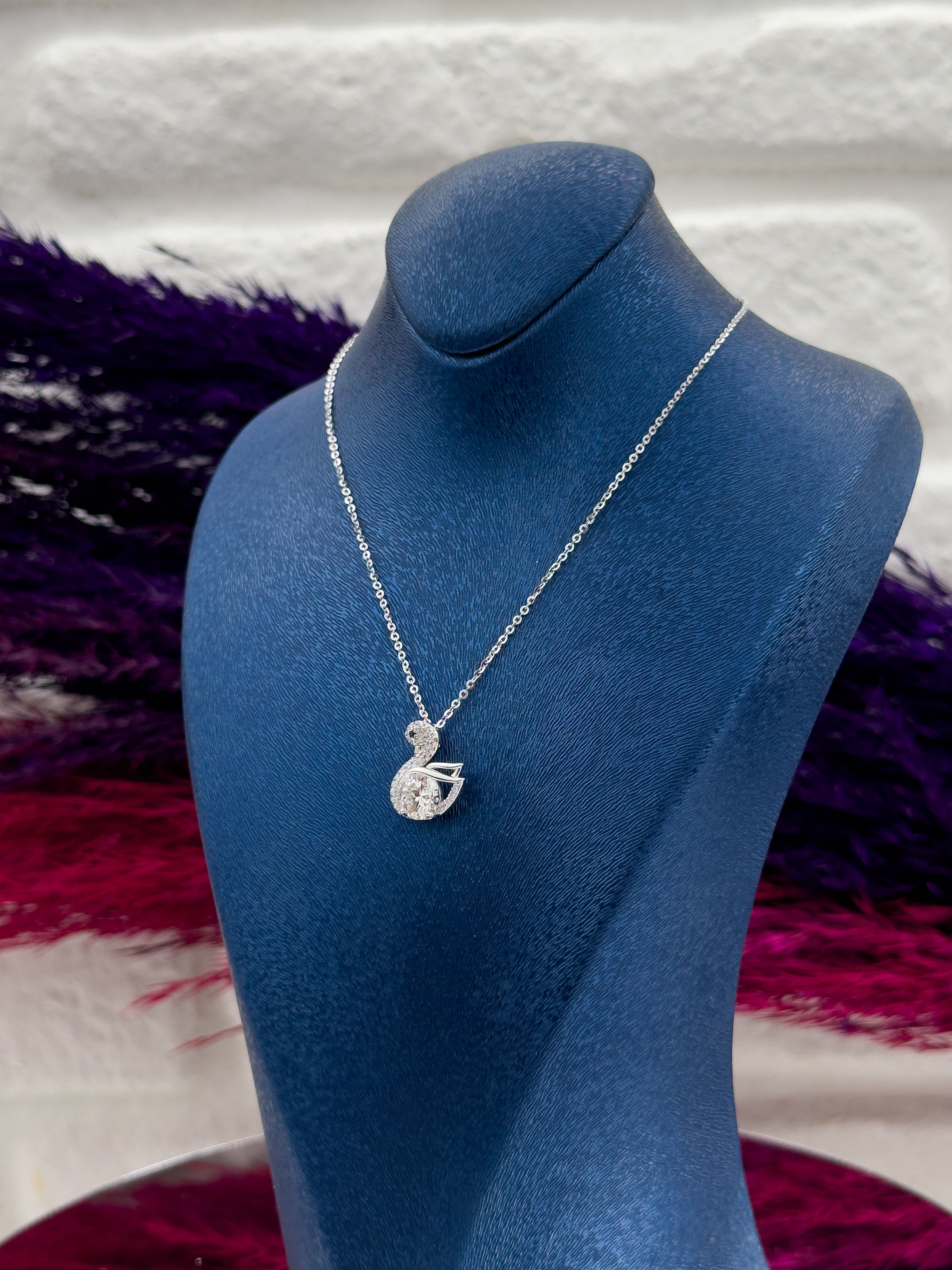 925 Ayar Gümüş Mistik Topaz Taşlı Kuğu Desenli Popüler Kadın Kolye