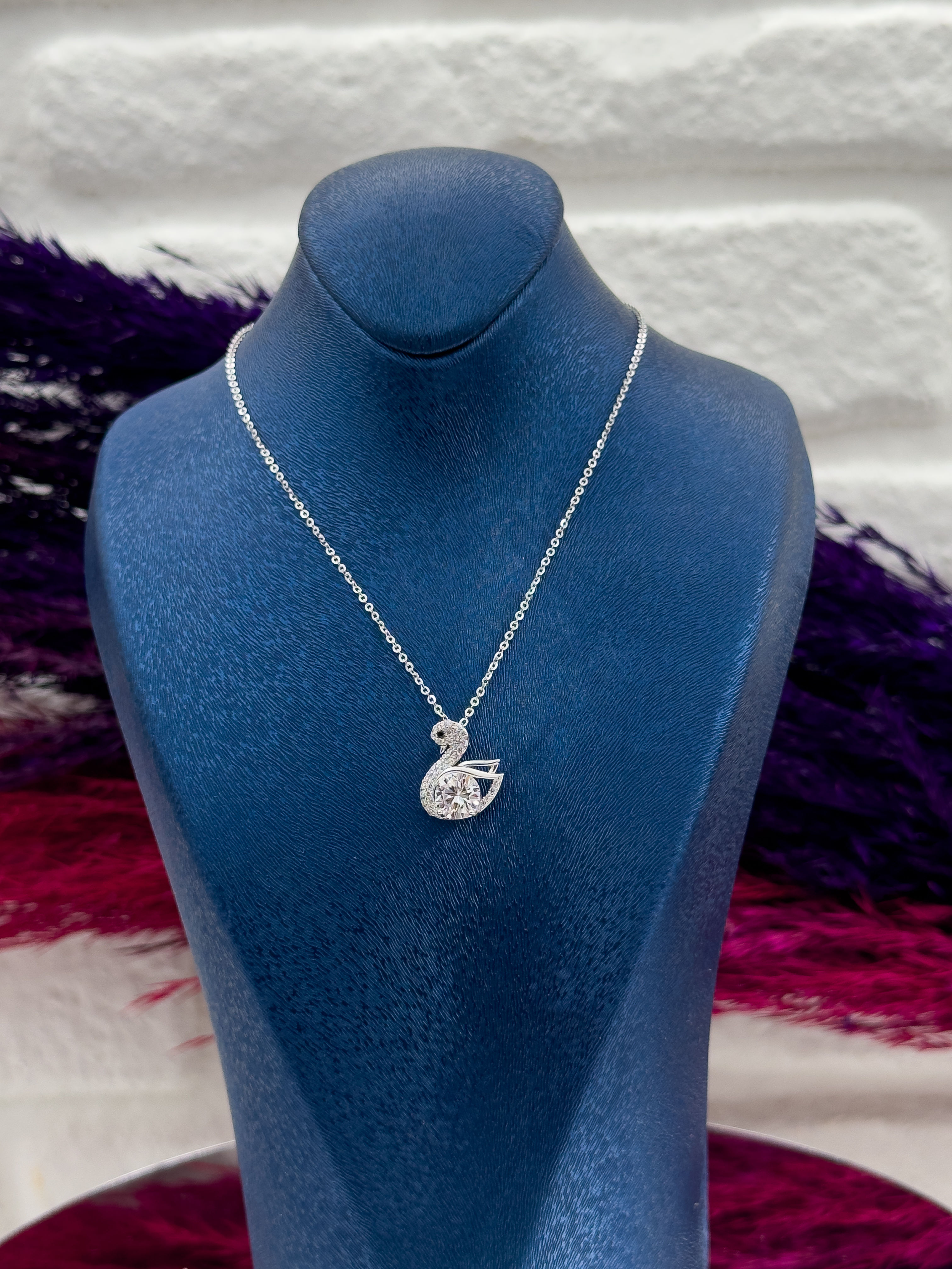 925 Ayar Gümüş Mistik Topaz Taşlı Kuğu Desenli Popüler Kadın Kolye