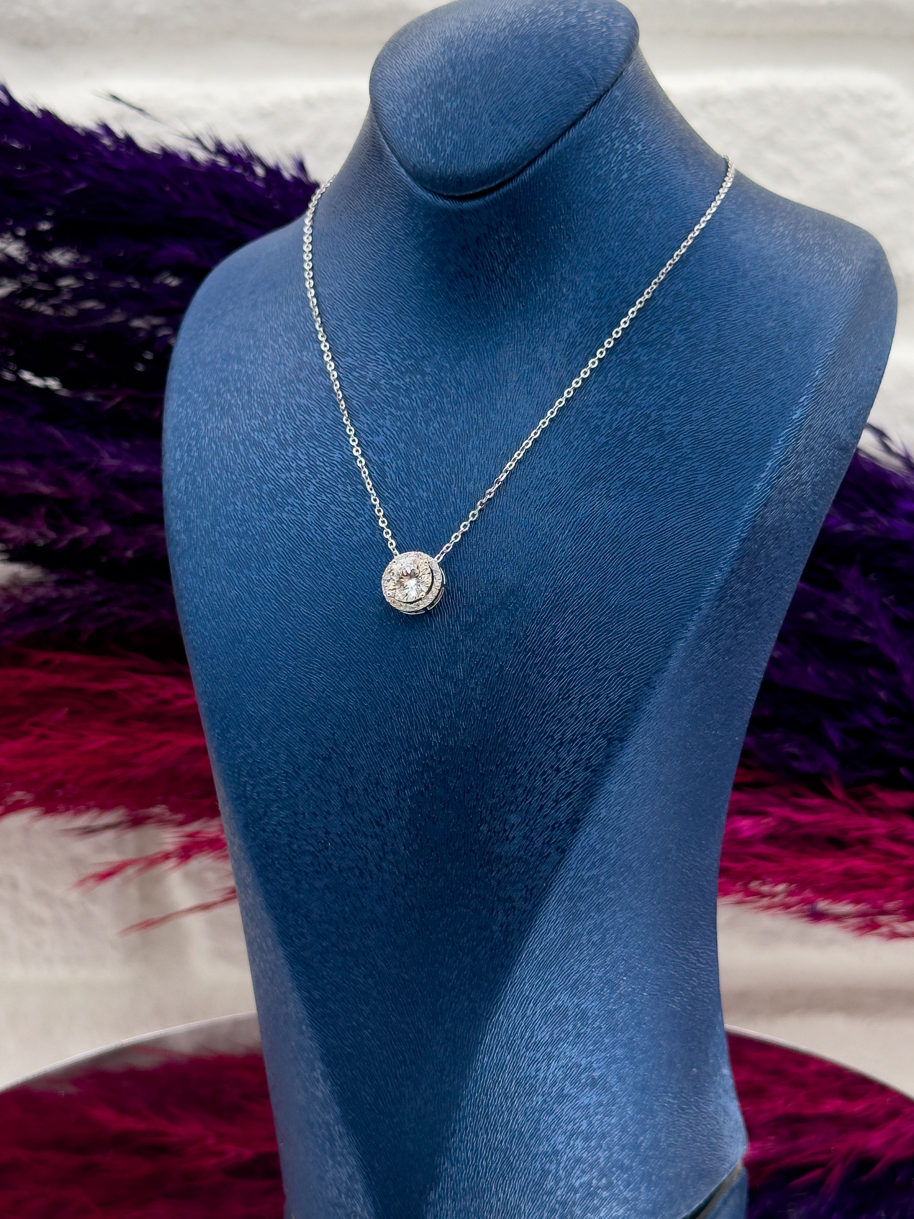 925 Ayar Gümüş Mosanite Taşlı Pırlanta Montür Desenli Popüler Kadın Kolye