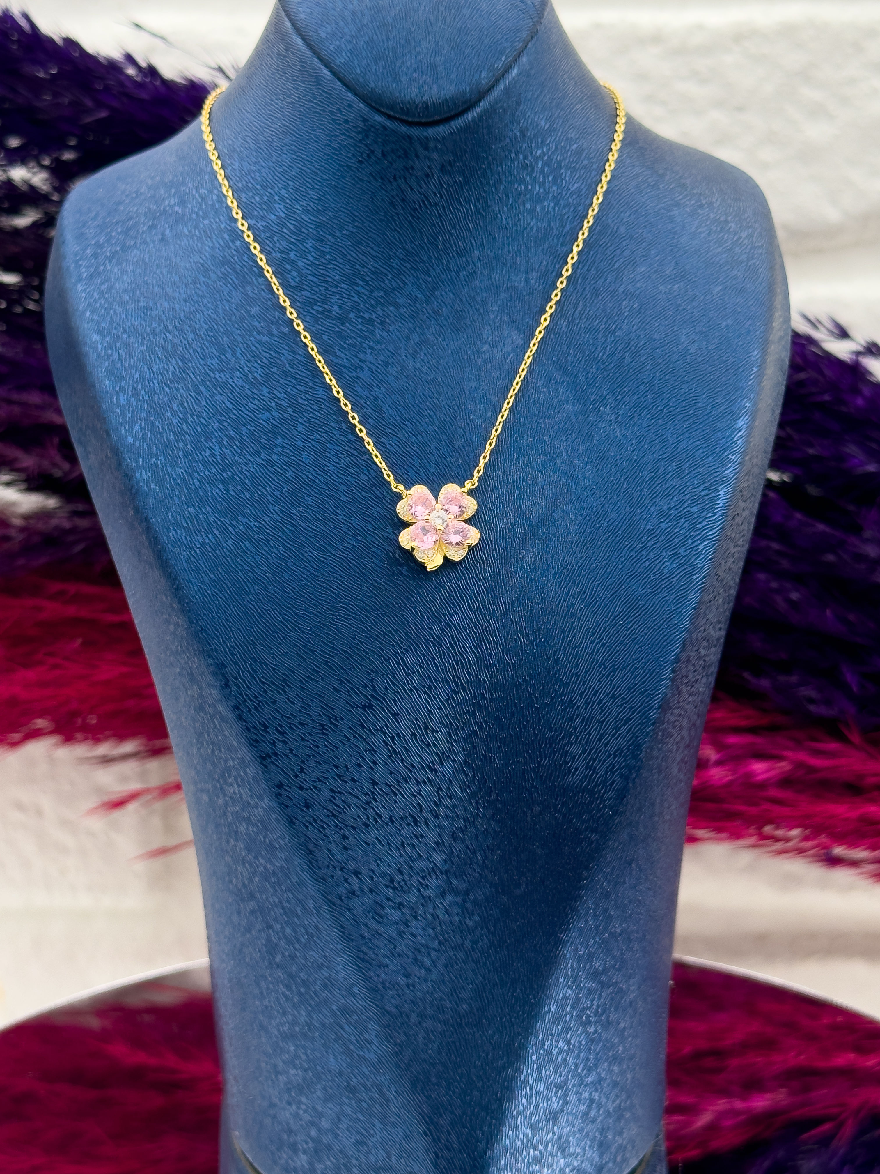 925 Ayar Gümüş Pembe Kuvars Taşlı Yonca Modeli Trend Kadın Kolye