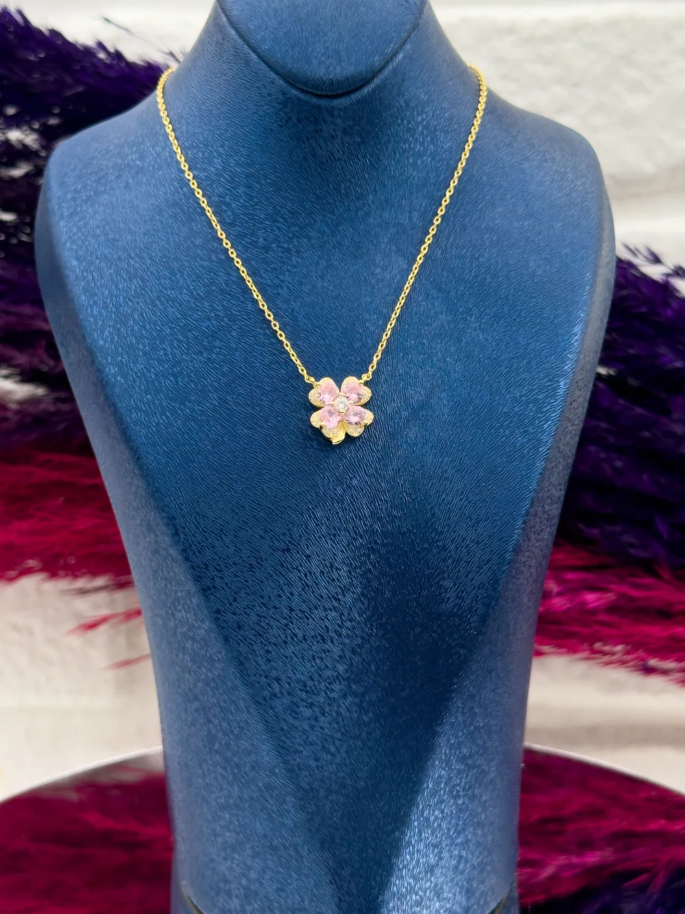 925 Ayar Gümüş Pembe Kuvars Taşlı Yonca Modeli Trend Kadın Kolye
