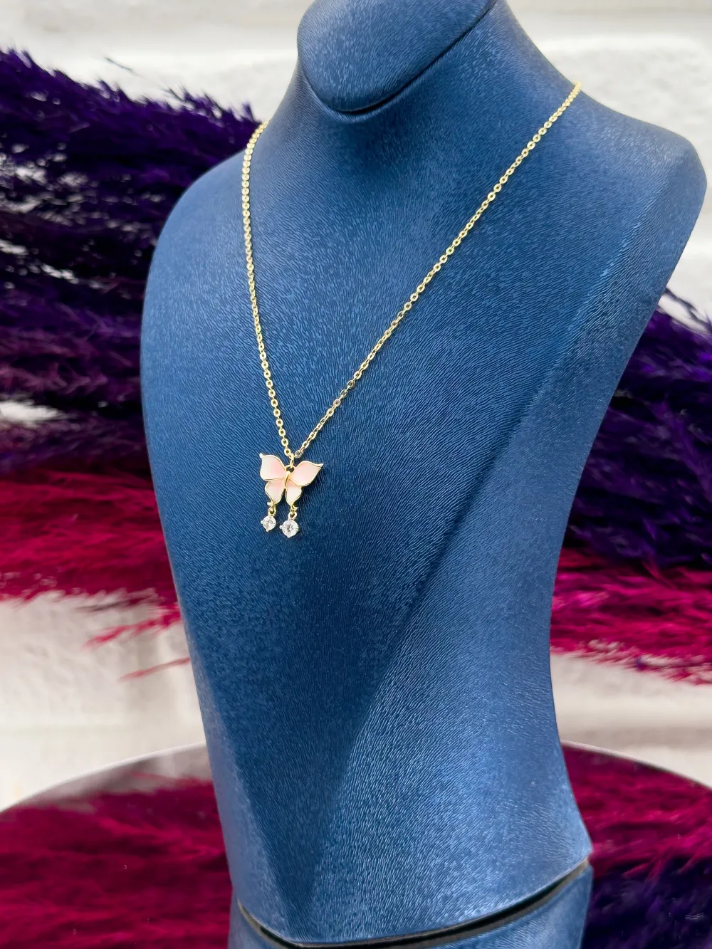 925 Ayar Gümüş Gold Renk Pembe Mineli Kelebek Modeli Zarif Kadın Kolye