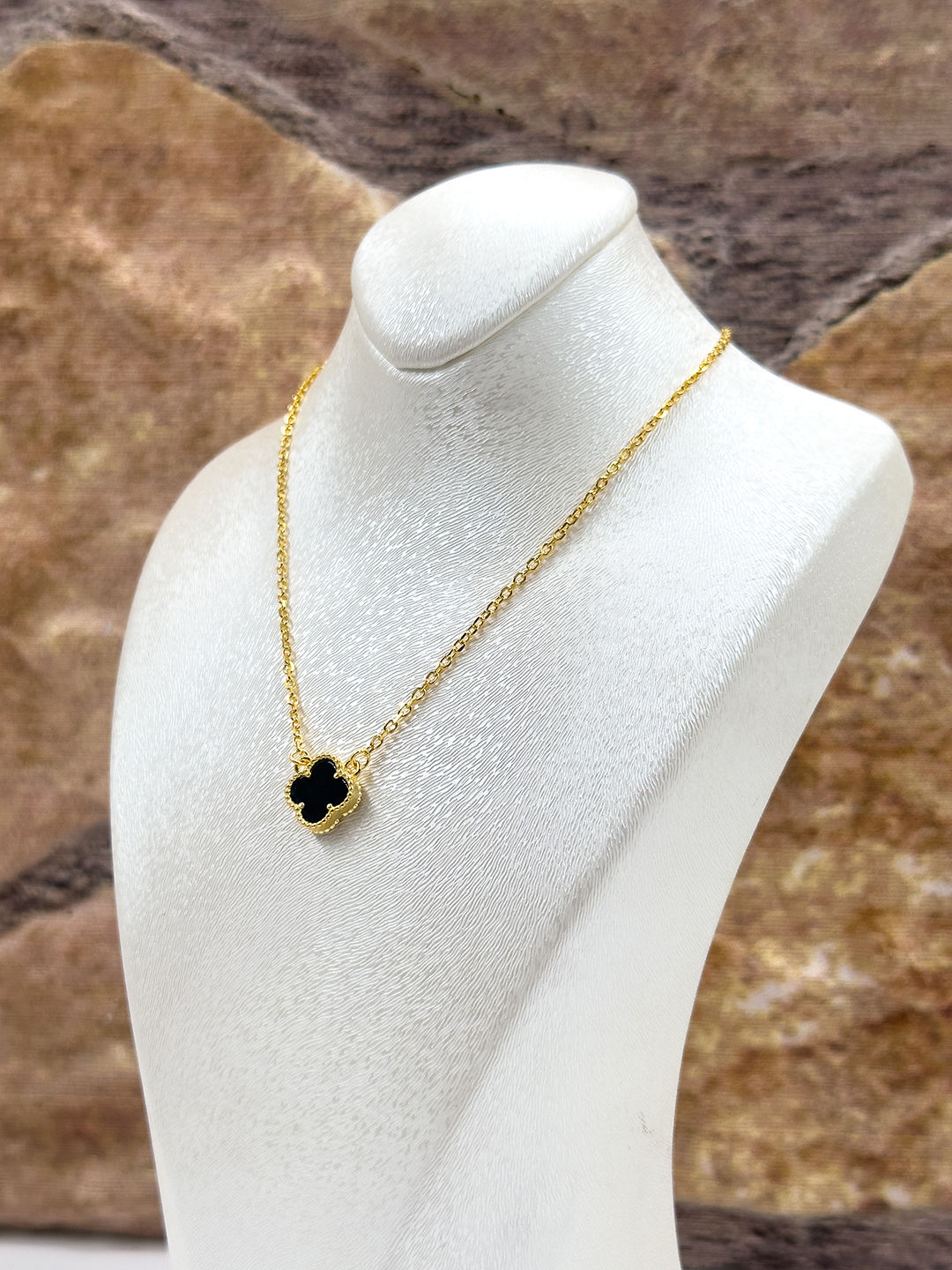 Gold Renk Siyah Onix Taşlı Yonca Kadın Gümüş Kolye - Onix Kolye