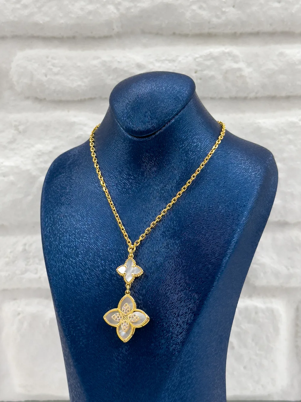 Gold Renk Tasarım Sedef Taşlı Kadın Gümüş Kolye