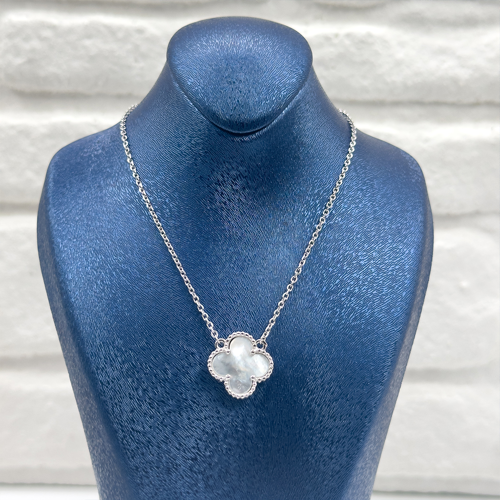 Sedef Taşlı Van Cleef Gümüş Kolye