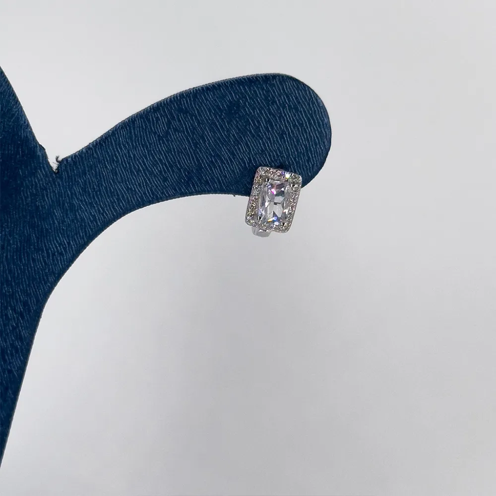 Baget Taşlı Sabit Gümüş Küpe