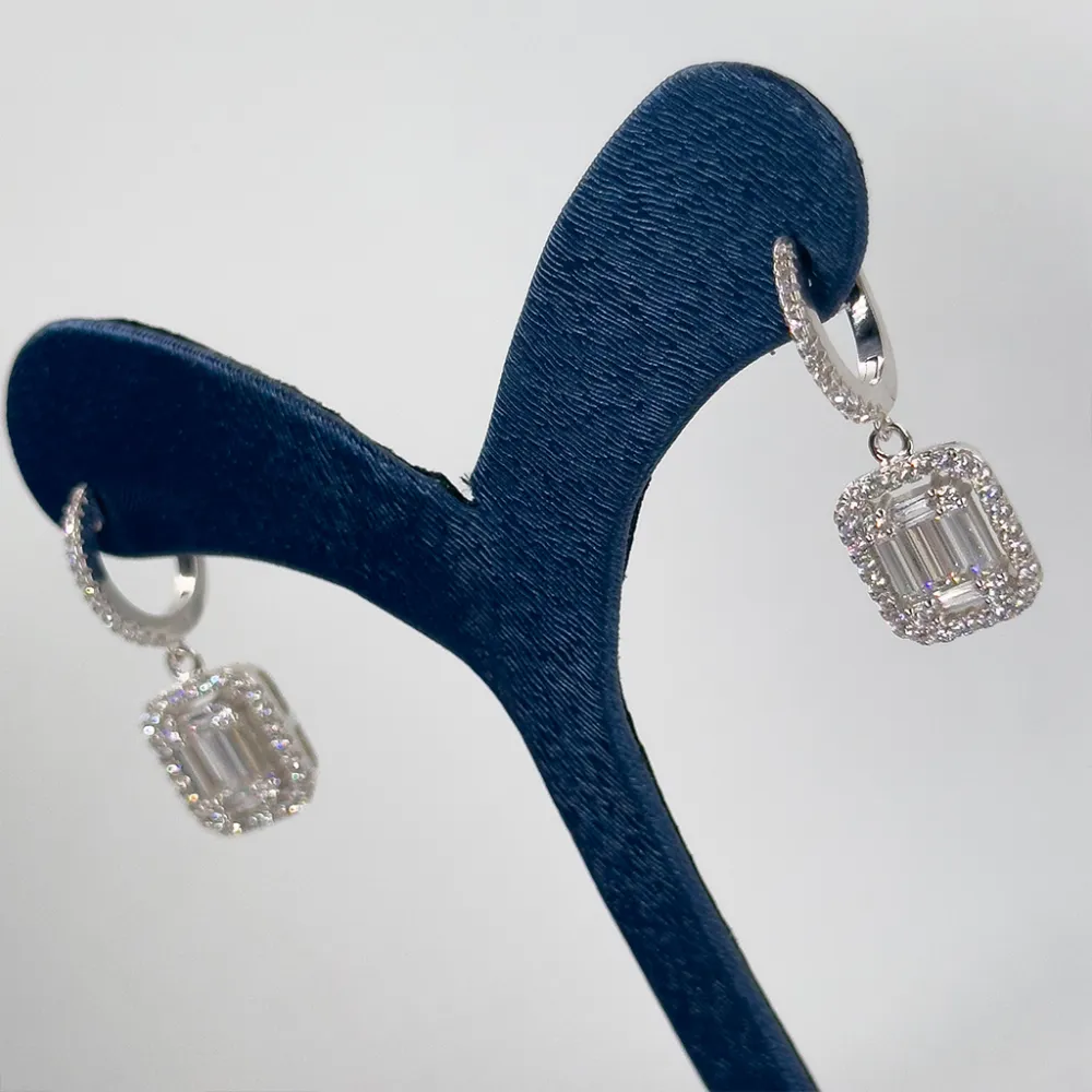 Baget Taşlı Gümüş Küpe