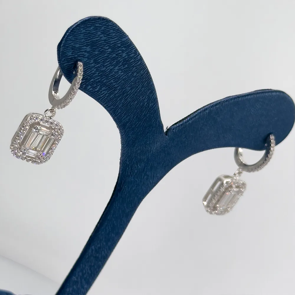 Baget Taşlı Gümüş Küpe