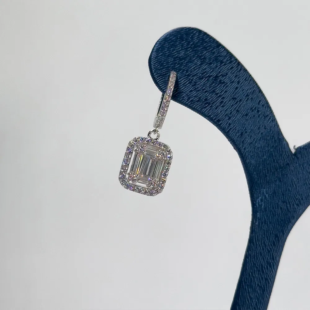 Baget Taşlı Gümüş Küpe