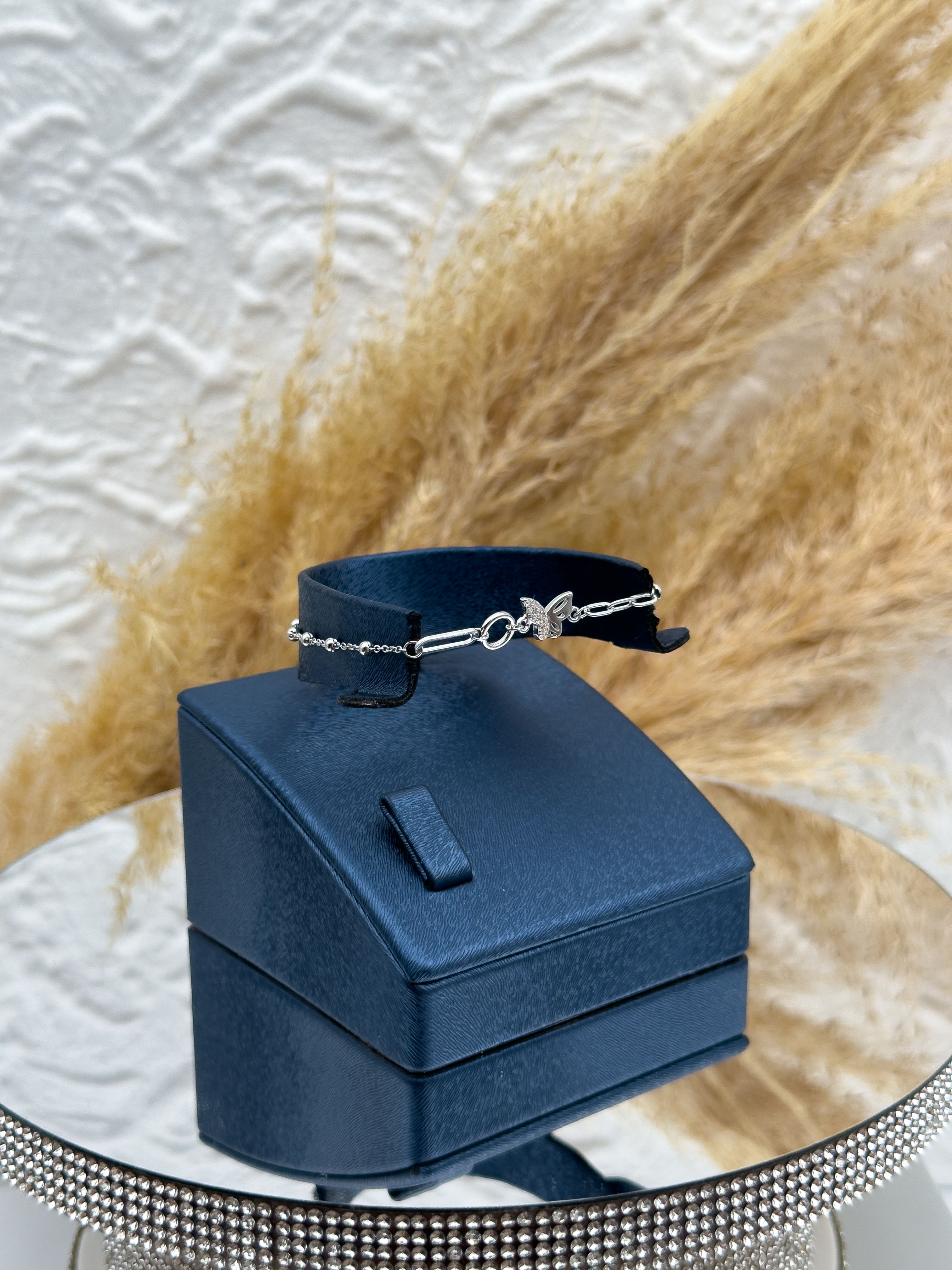 925 Ayar Gümüş Zirkon Taşlı Kelebek Figürlü Spor Kadın Bileklik – Ataç Zincir Modern Tasarım