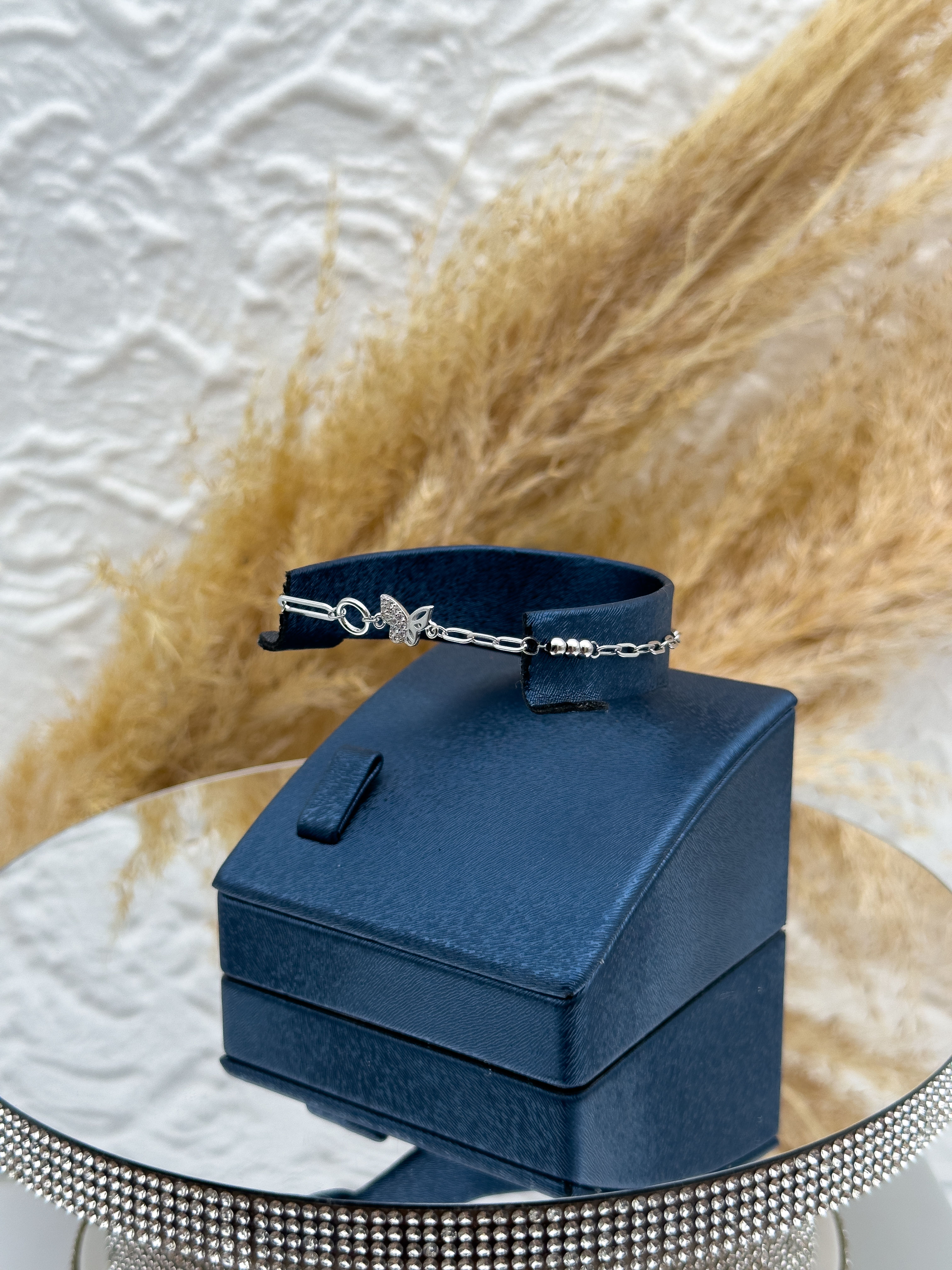 925 Ayar Gümüş Zirkon Taşlı Kelebek Figürlü Spor Kadın Bileklik – Ataç Zincir Modern Tasarım