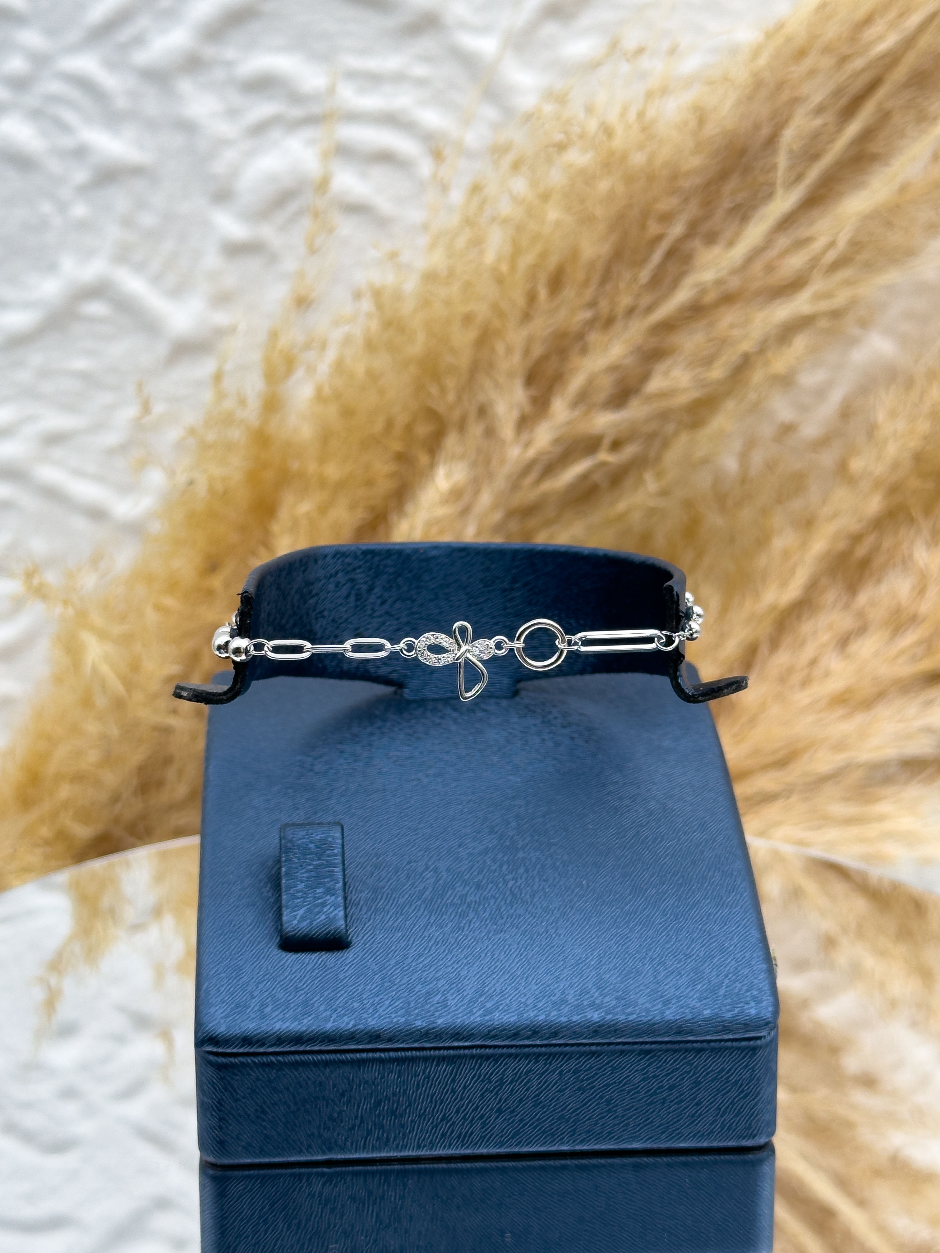 925 Ayar Gümüş Fiyonk Figürlü Spor Kadın Bileklik – Zarif, Şık ve Günlük Kullanıma Uygun