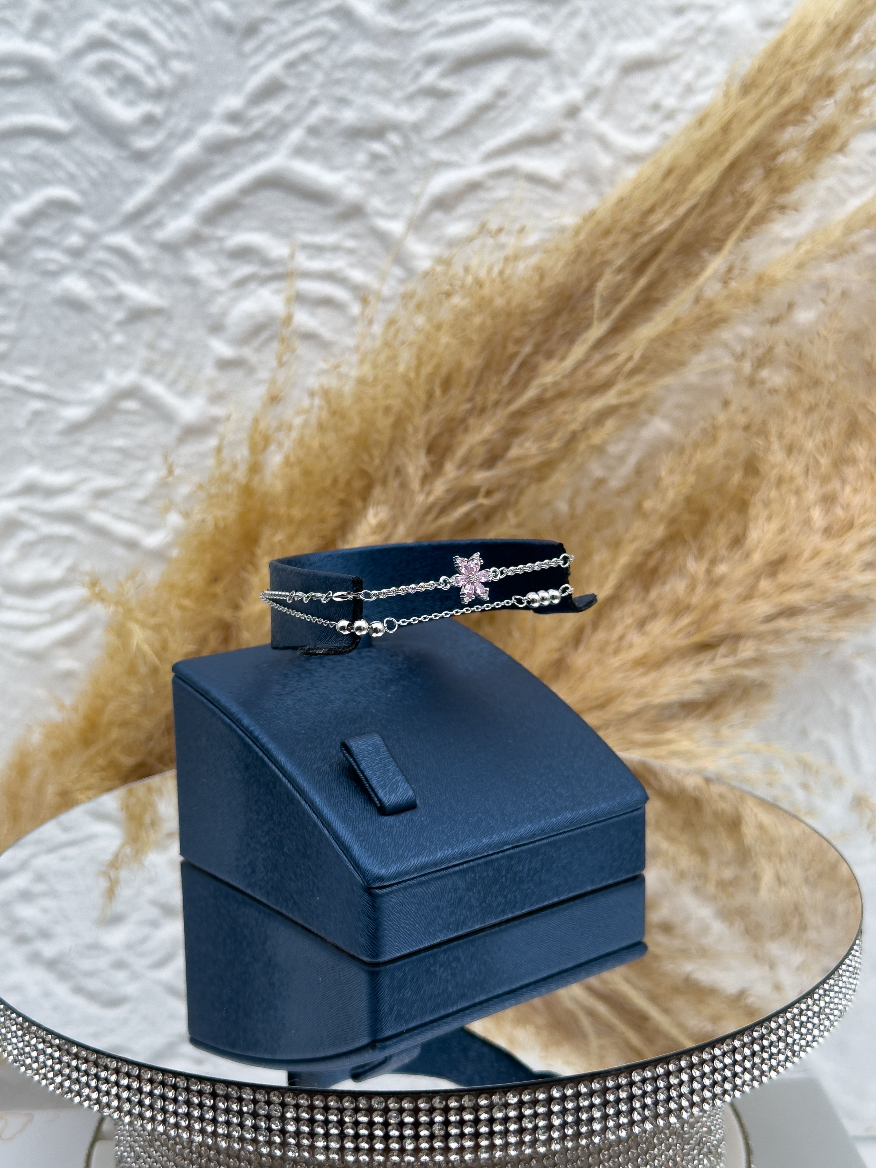 925 Ayar Gümüş Pembe Kuvars Taşlı Lotus Modeli Bayan Bileklik – Zarif ve Anlamlı Tasarım