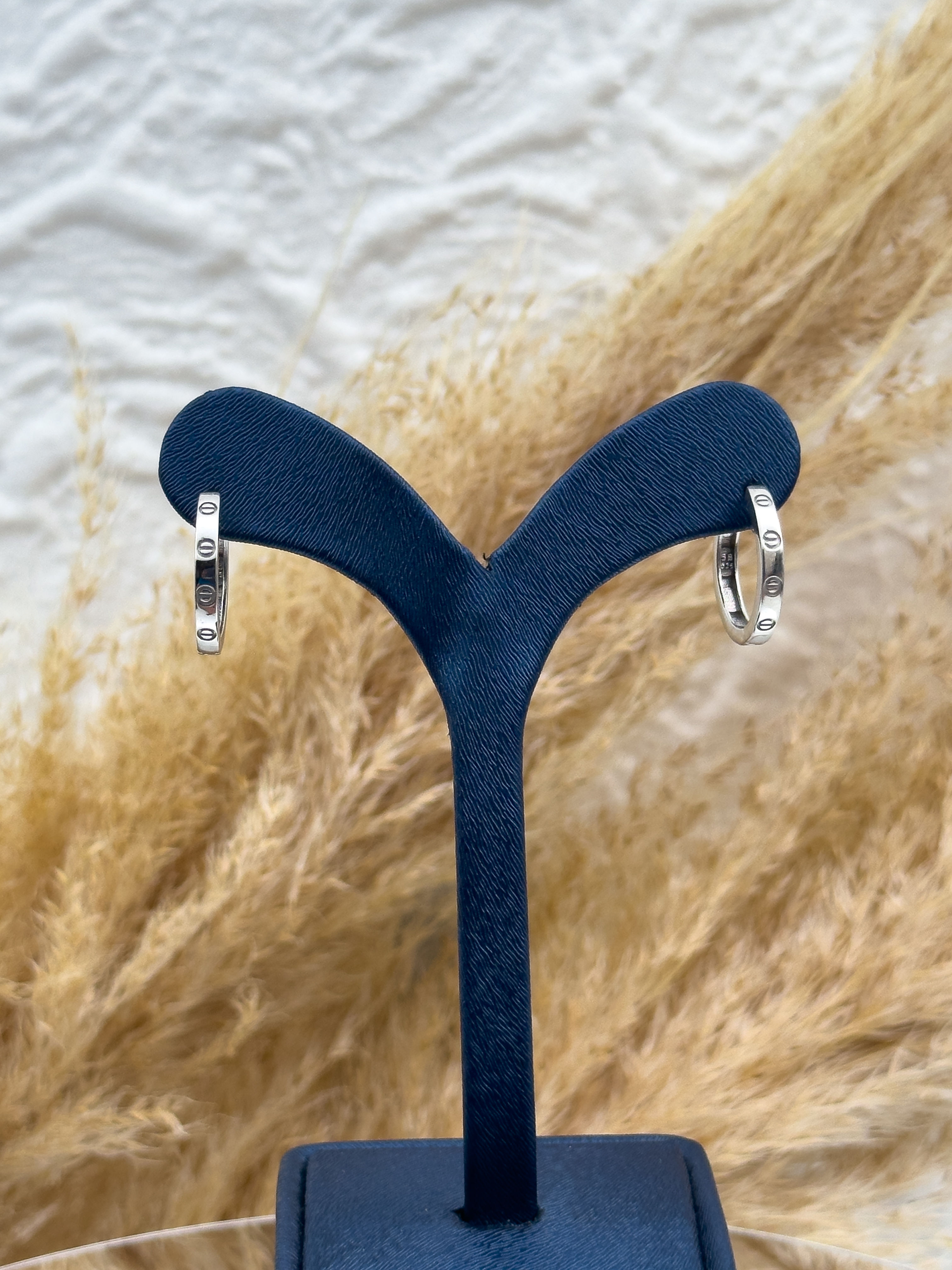 925 Ayar Gümüş Spor Taşsız Halka Küpe – Minimal ve Günlük Kullanım Kadın Küpe