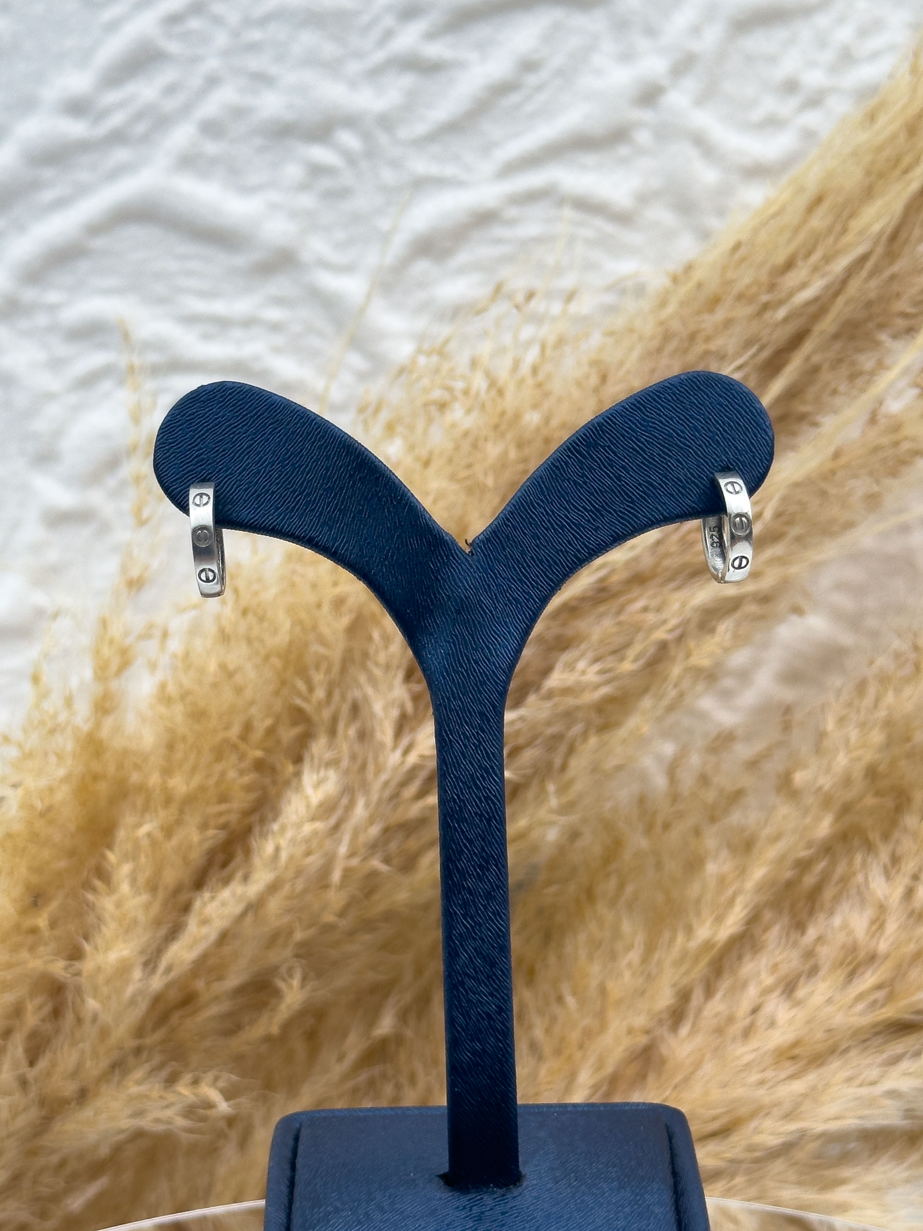 925 Ayar Gümüş Taşsız Spor Halka Küpe – Minimal ve Günlük Kullanım Küpe