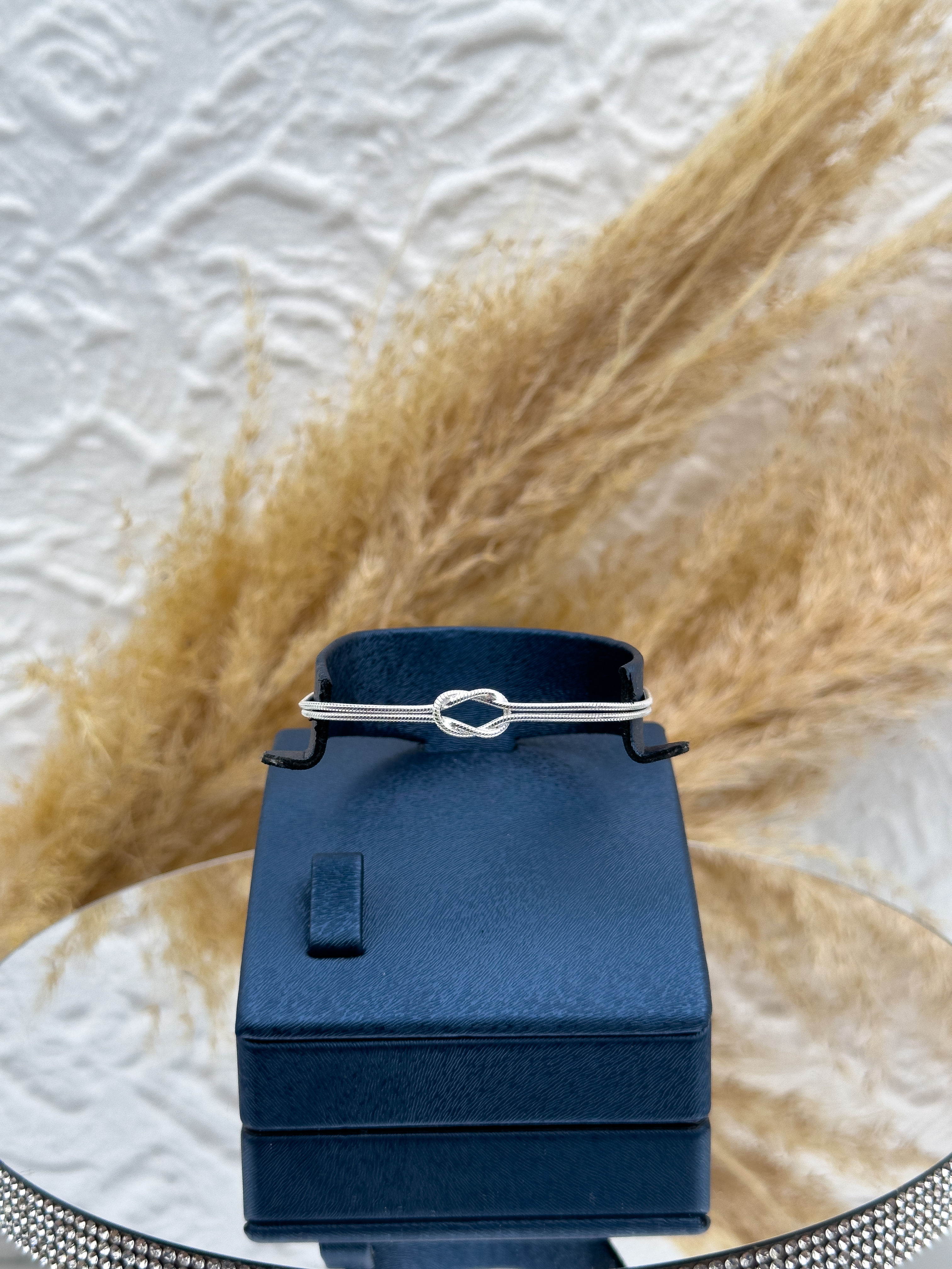 925 Ayar Gümüş Spor Düğüm Modeli Zarif Kadın Bileklik – Minimal, Şık ve Günlük Kullanıma Uygun Hediyelik Bileklik