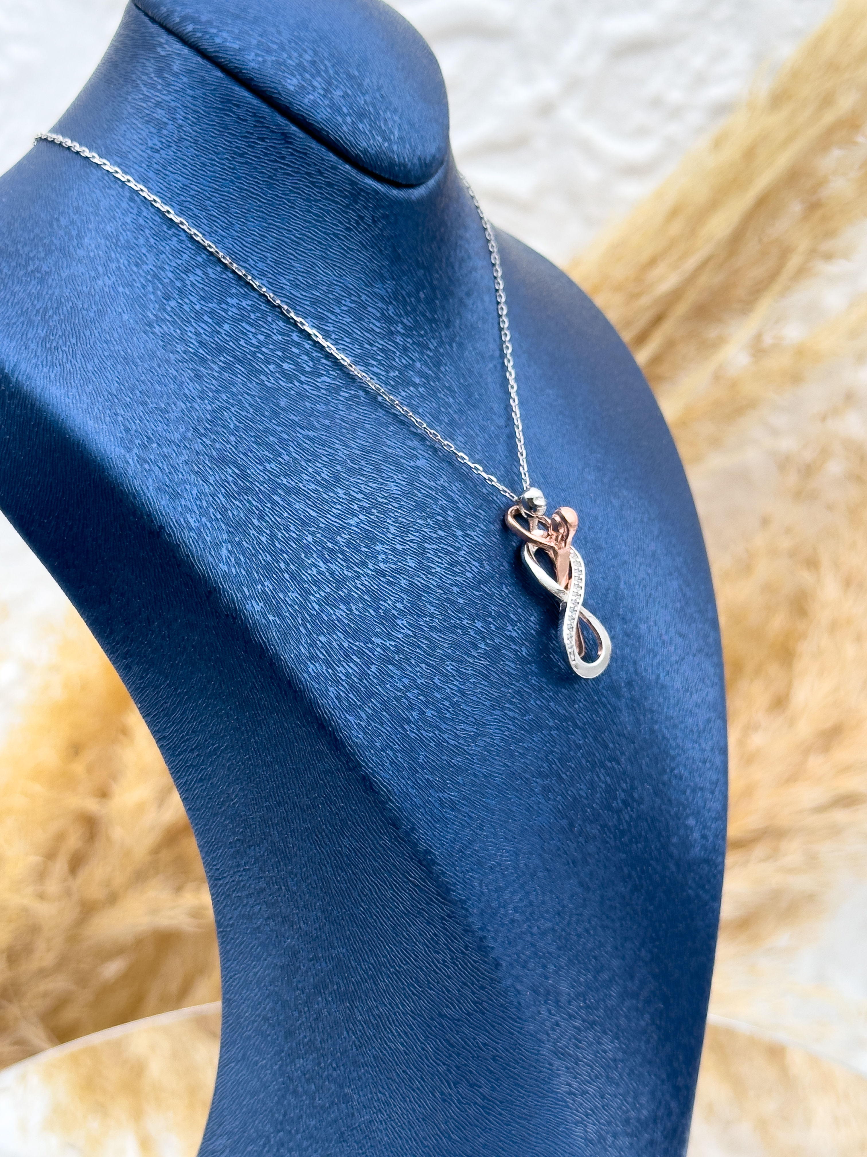 925 Ayar Gümüş Rose & Beyaz Özel Tasarım Sonsuzluk Kolye – Taşlı Zarif Kadın Kolye