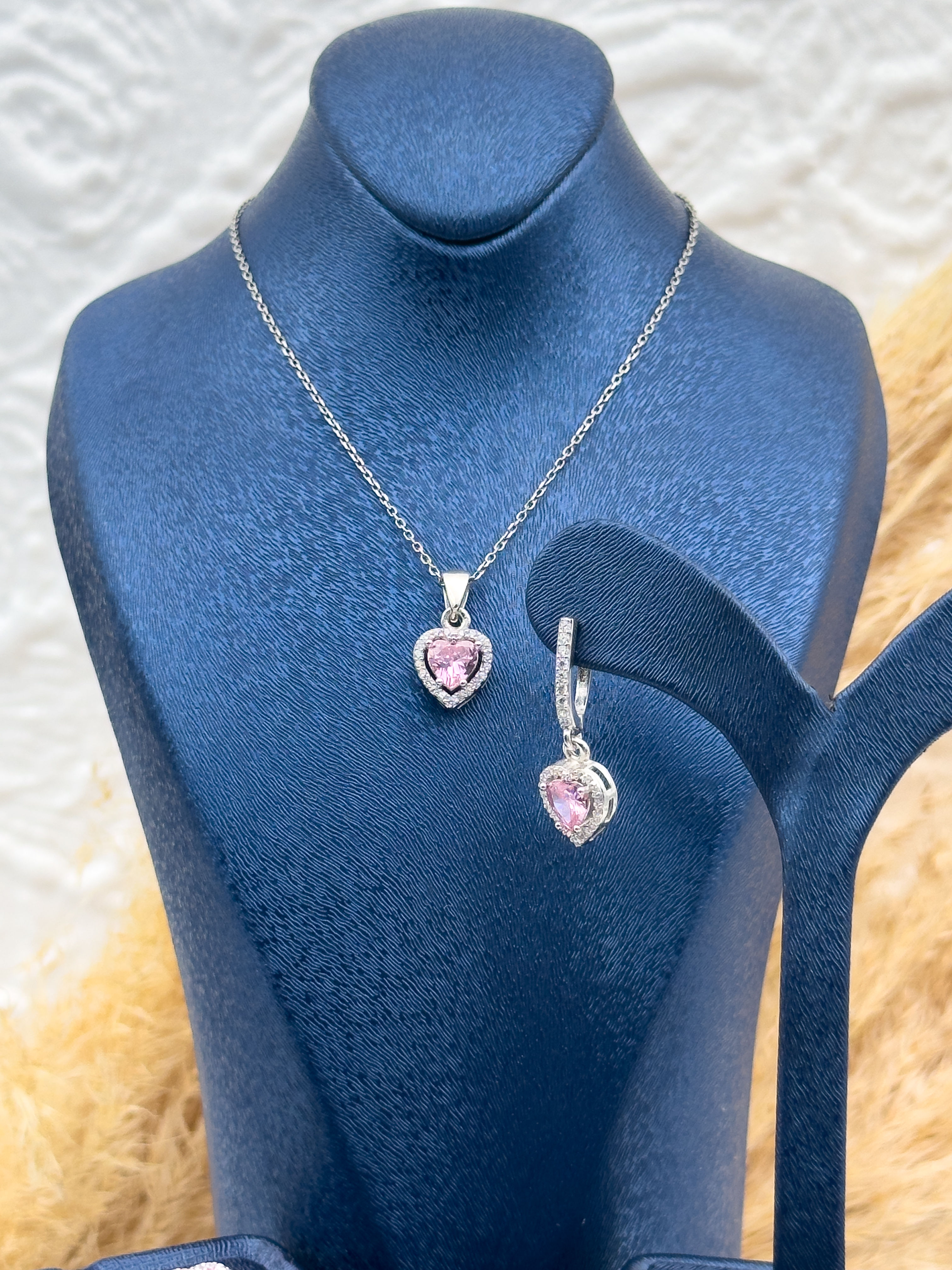 925 Ayar Gümüş Pembe Kuvars Taşlı Kalp Detaylı 3’lü Kadın Takı Seti