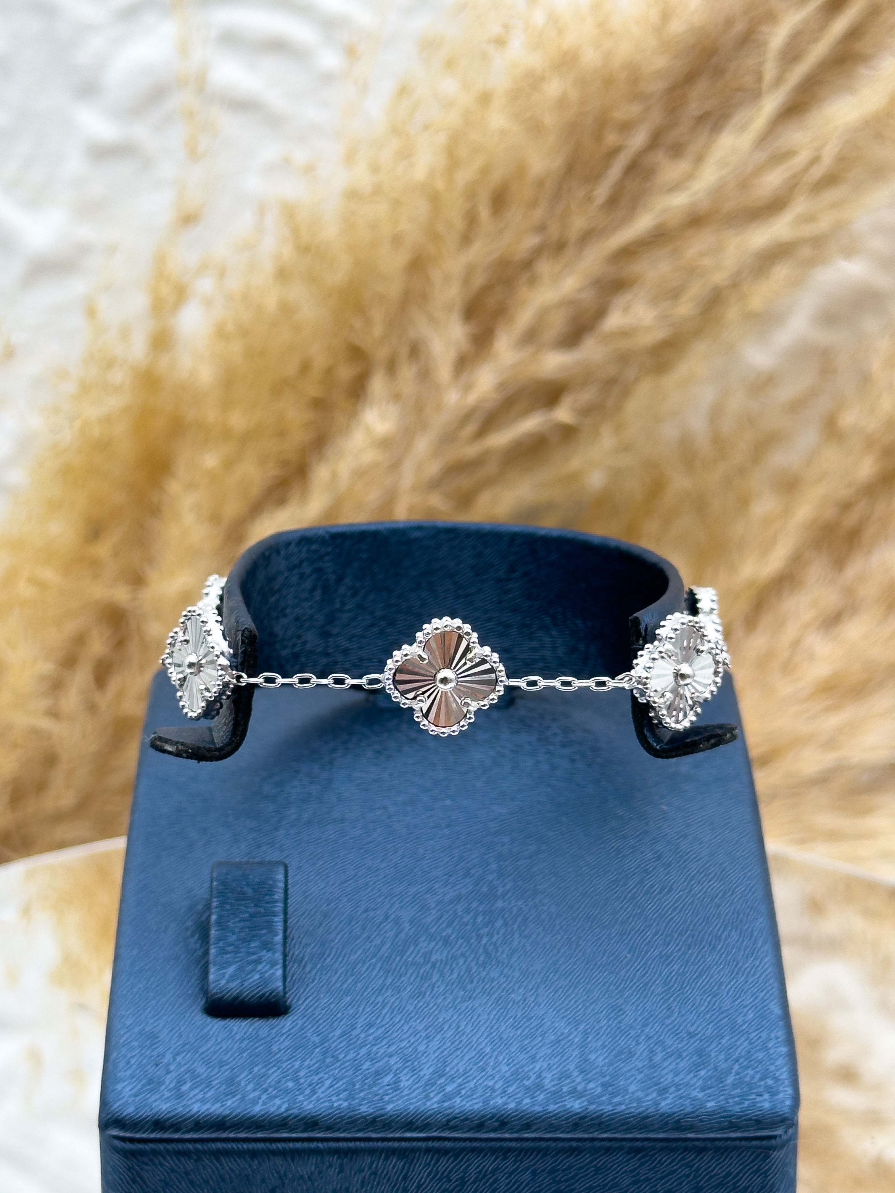 925 Ayar Gümüş Taşsız 5’li Yonca Motifli Kadın Bileklik – Özel Tasarım