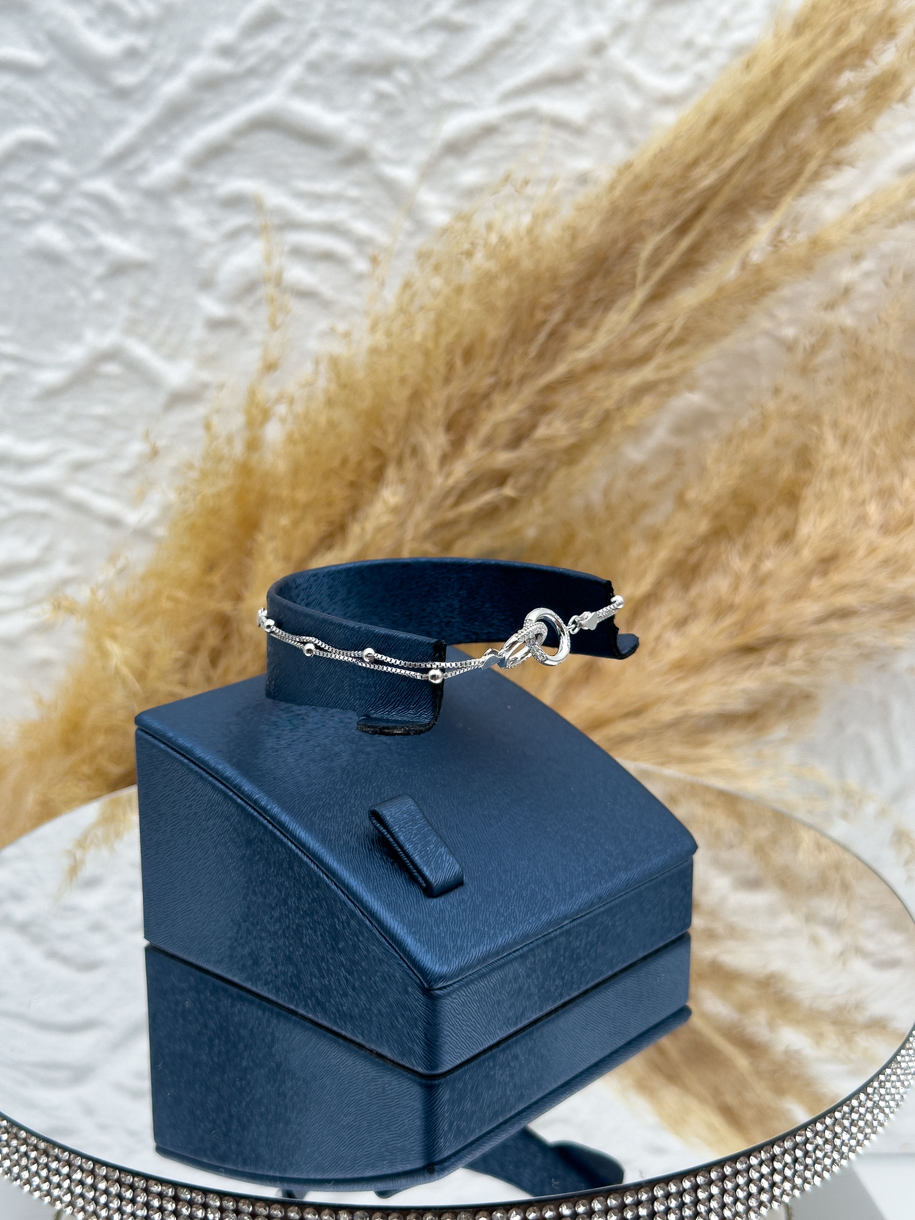 925 Ayar Gümüş Halkalı Spor Kadın Bileklik – Minimal ve Modern Tasarım