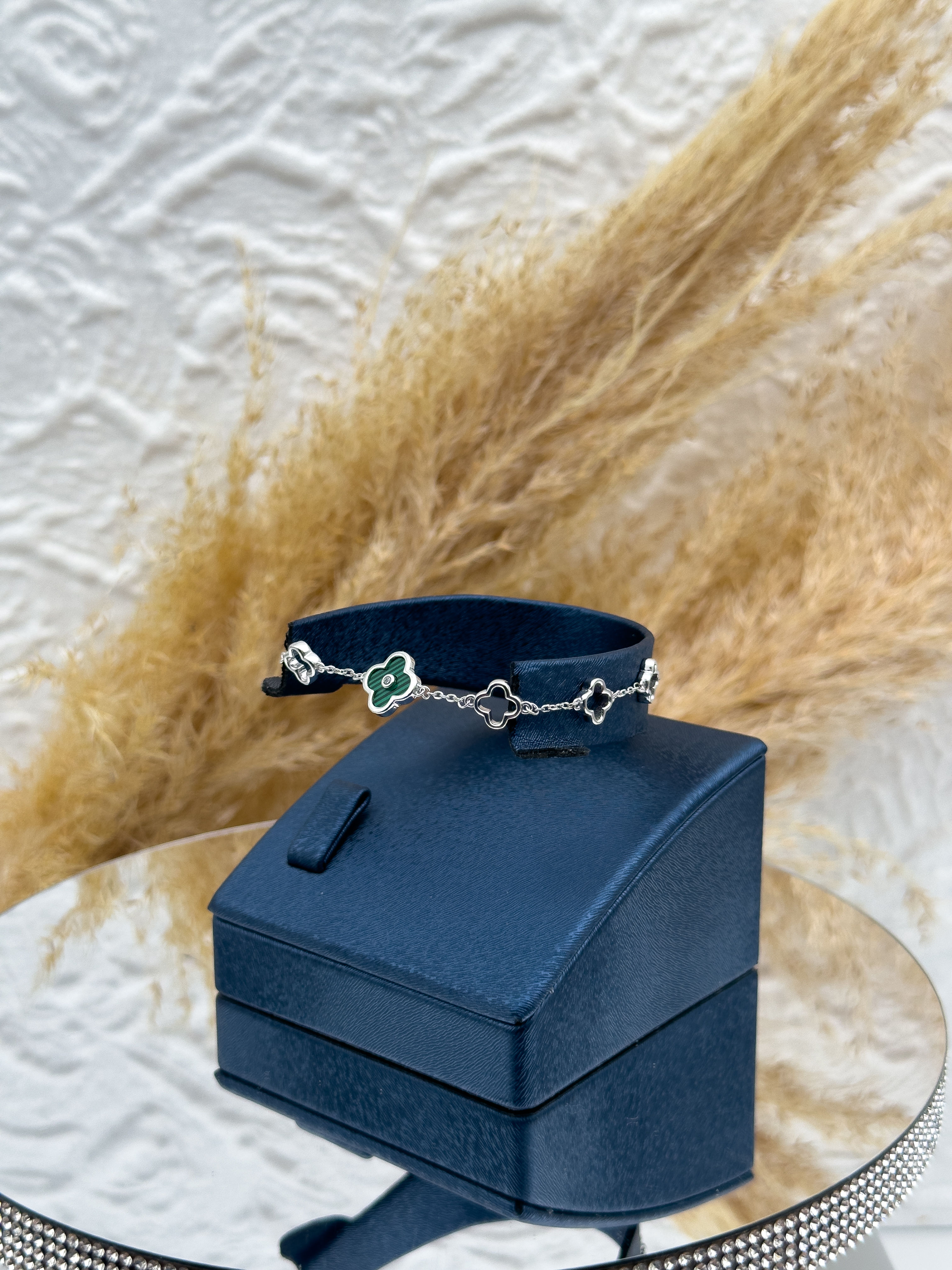 925 Ayar Gümüş Malahit Taşlı Yonca Kadın Bileklik – Spor Şık Tasarım