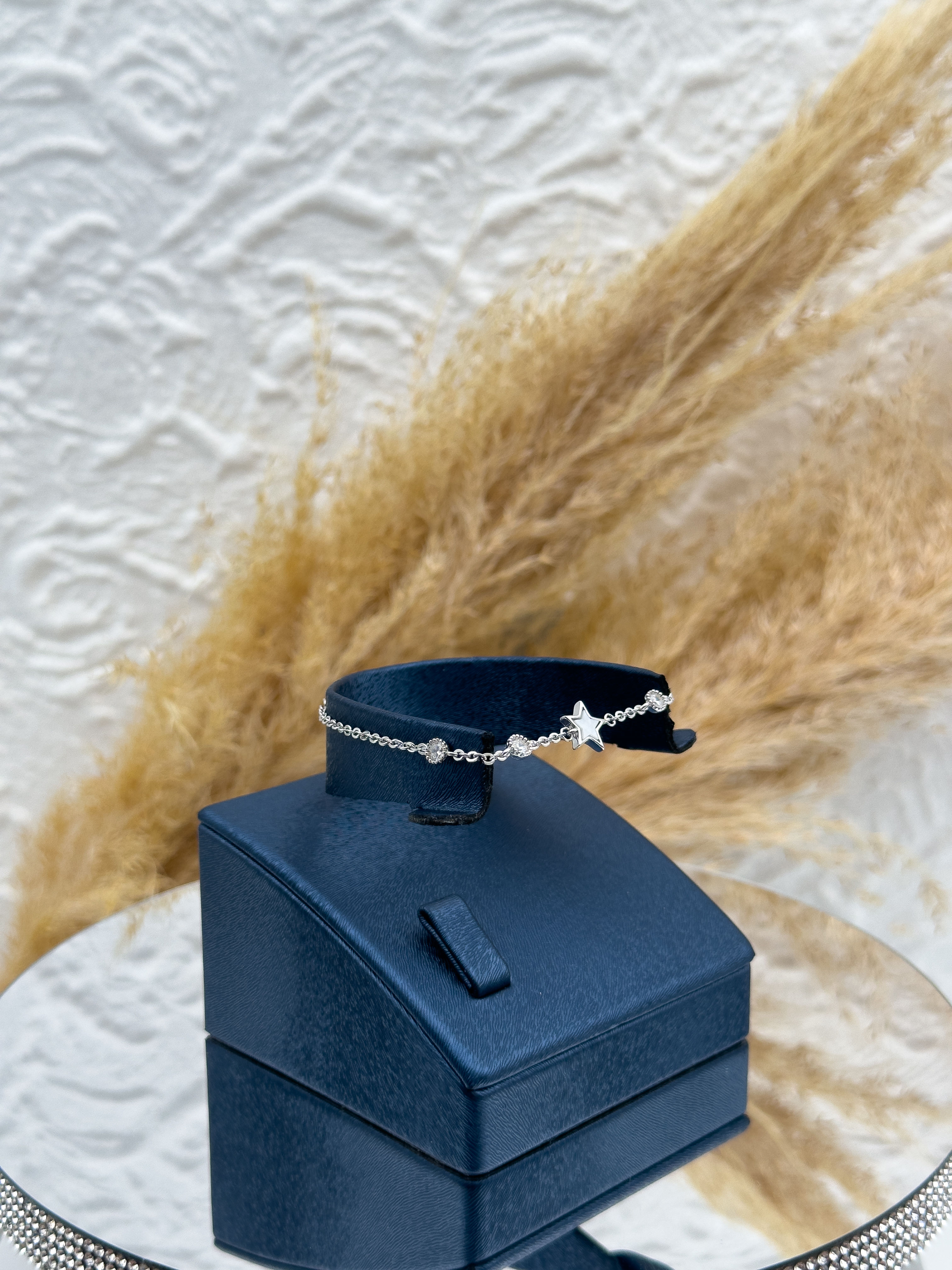 925 Ayar Gümüş Zirkon Taşlı Yıldız Kadın Bileklik – Günlük Şıklık