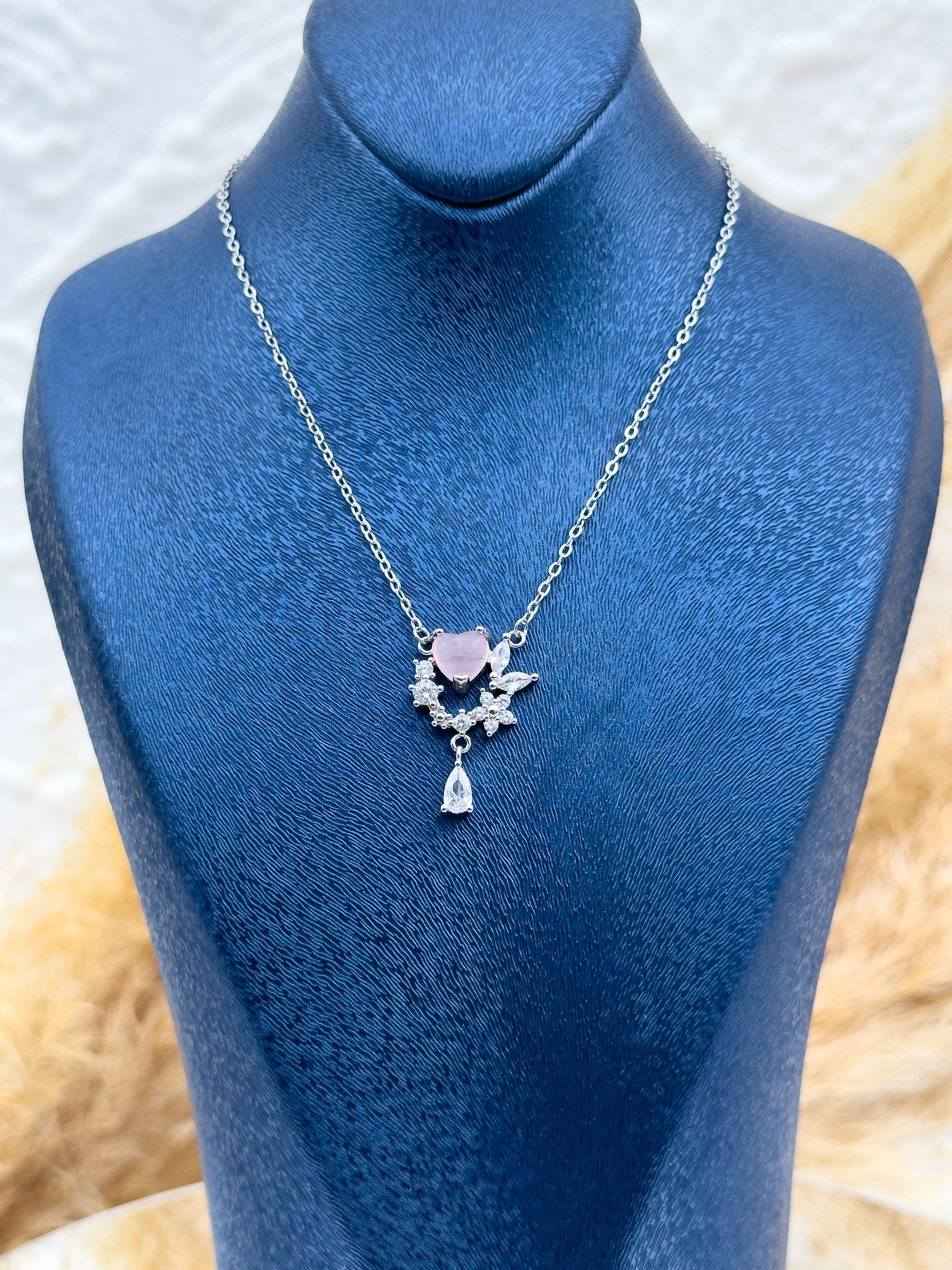 925 Ayar Gümüş Kalp Kesim Pembe Kuvars Taşlı Damla Kadın Kolye – Zirkon Detaylı Özel Tasarım