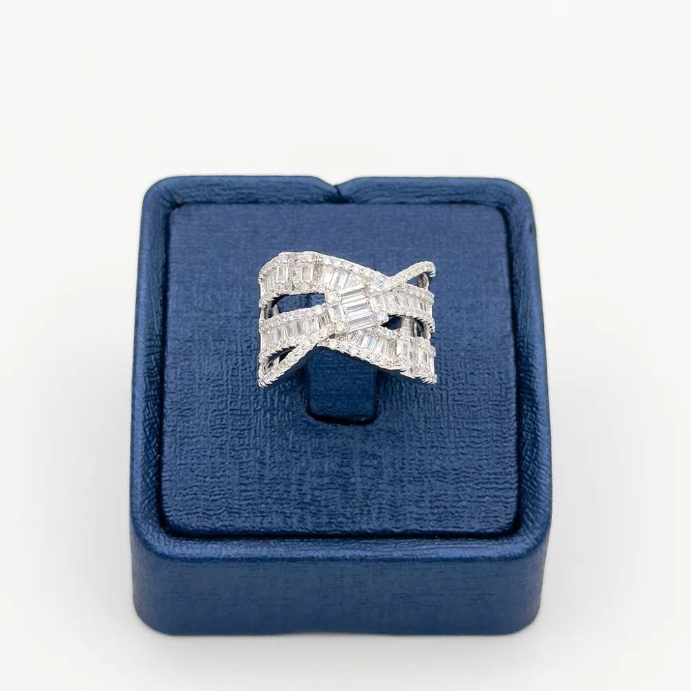 Baget Taşlı Sarmal Gümüş Yüzük