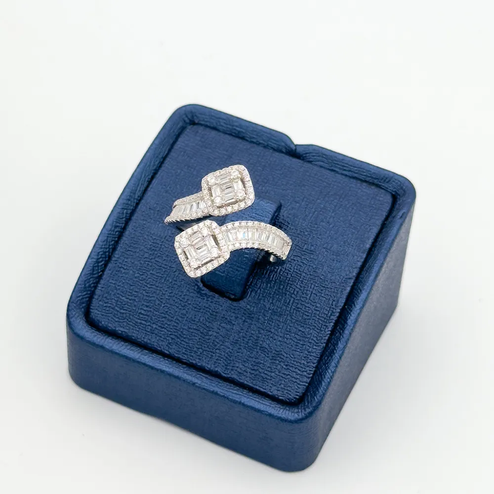 Baget Taşlı Çapraz Gümüş Yüzük